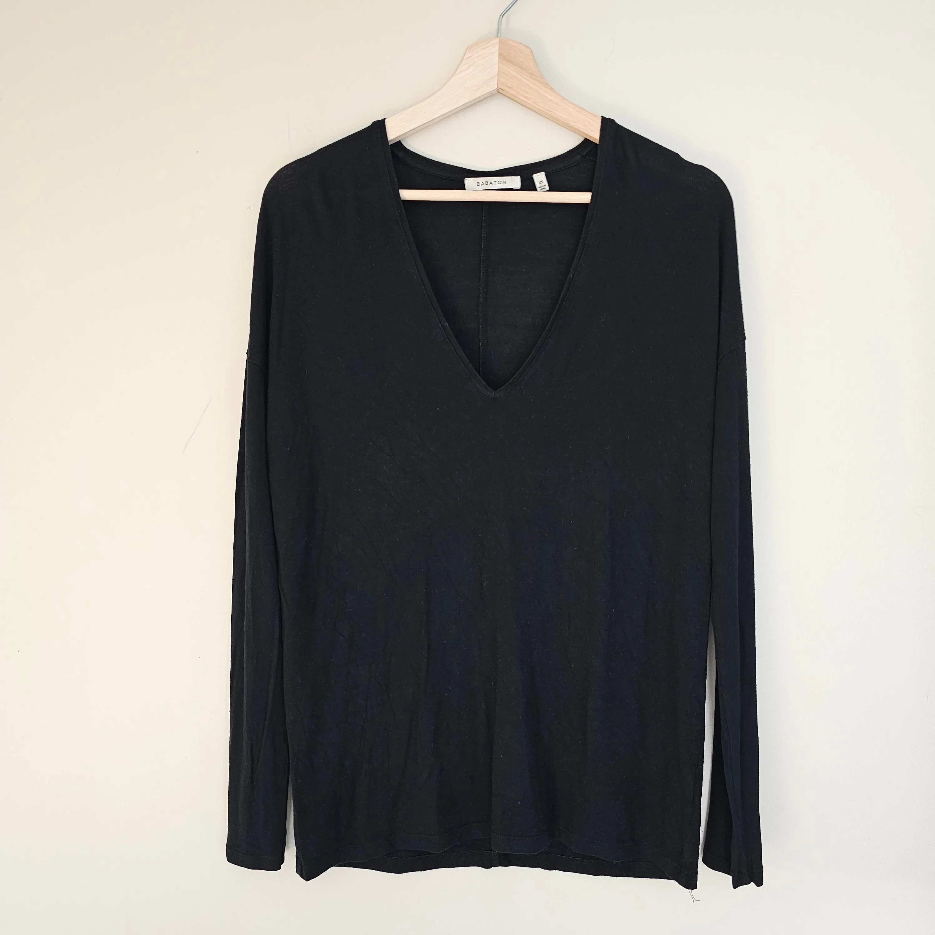 Various Tops - Aritzia/Uniqlo/Asos thumbnail