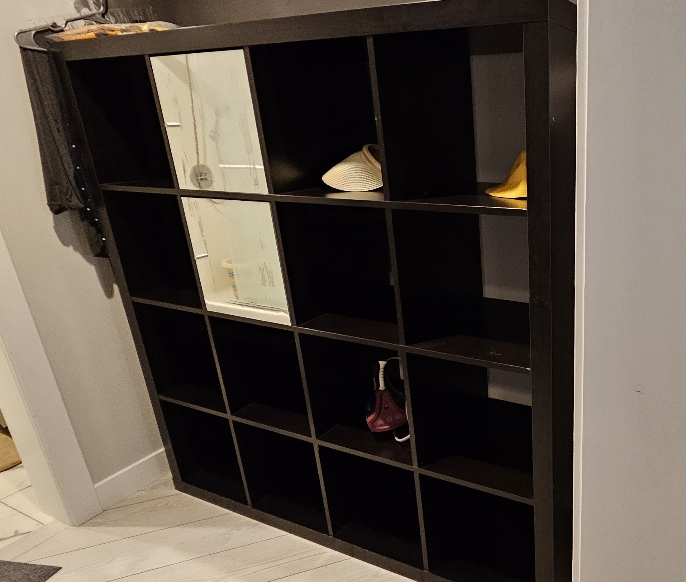 KALLAX Shelf Unit (147×147 cm) – $100 - photo 4