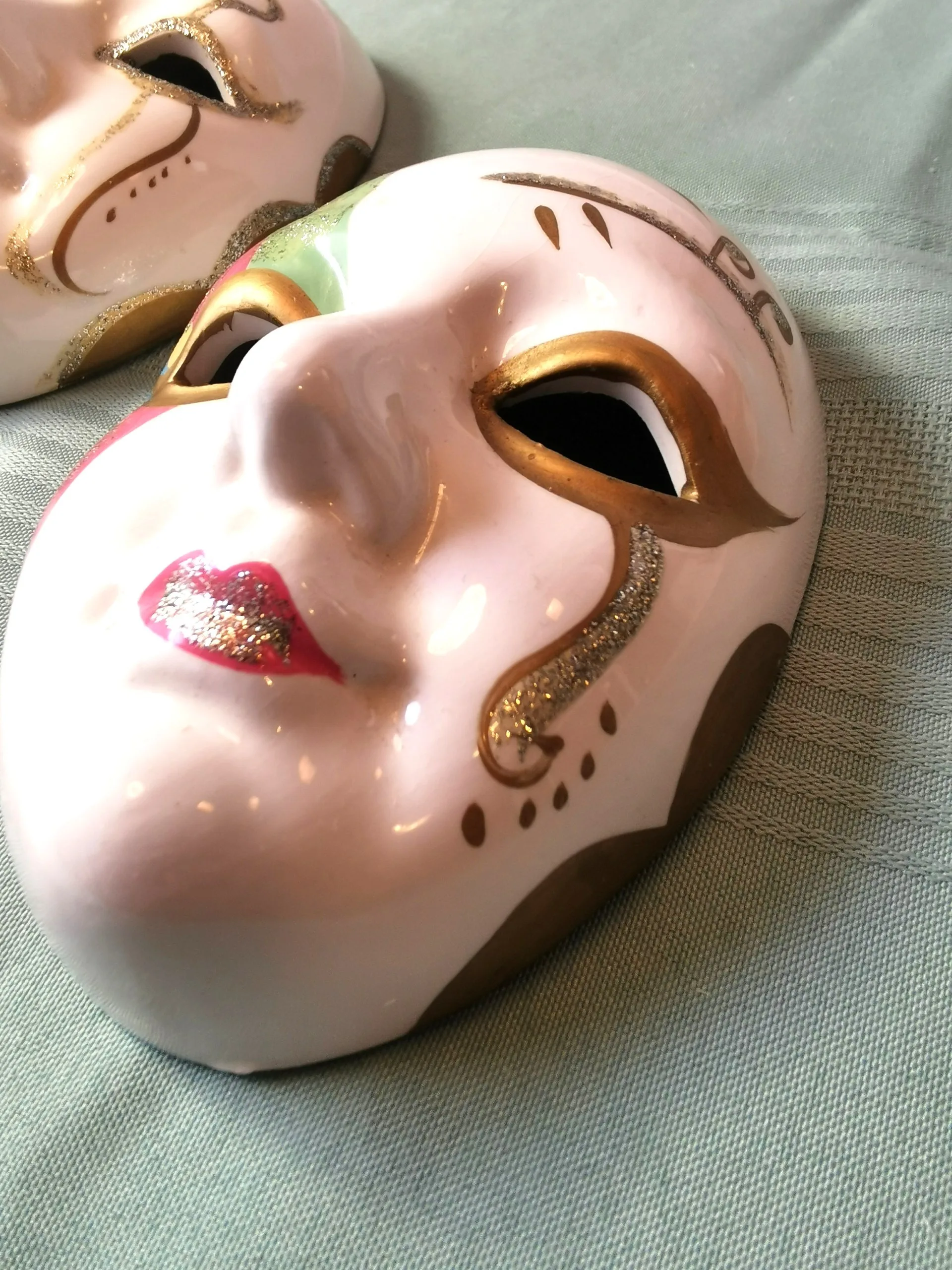 Pair of Vintage Ceramic Masks Hand Painted Made in Taiwan image indicator(4)