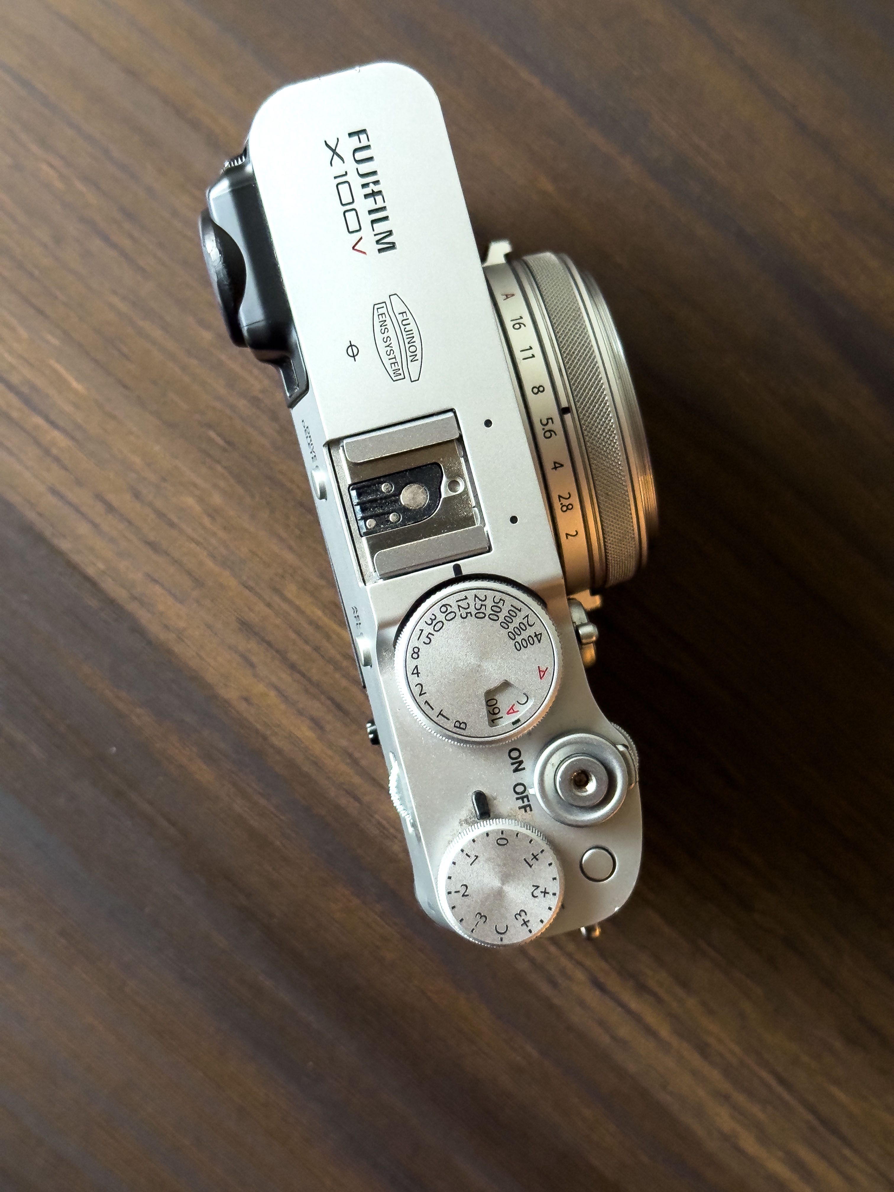 Fuji X100V, Silver, Lens Hood, Waterproof Kit, Thumb Grip, etc. - photo 5
