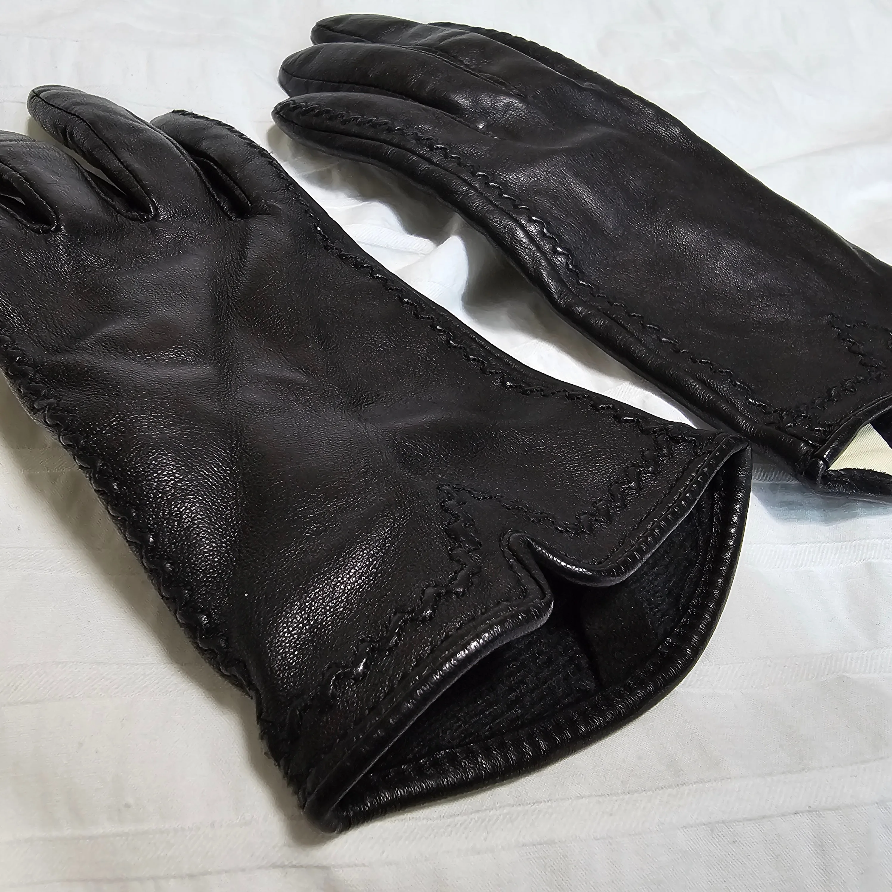 Fownes Brothers Whipstitch Leather Gloves - 2019 - Black - Sz M image indicator(7)