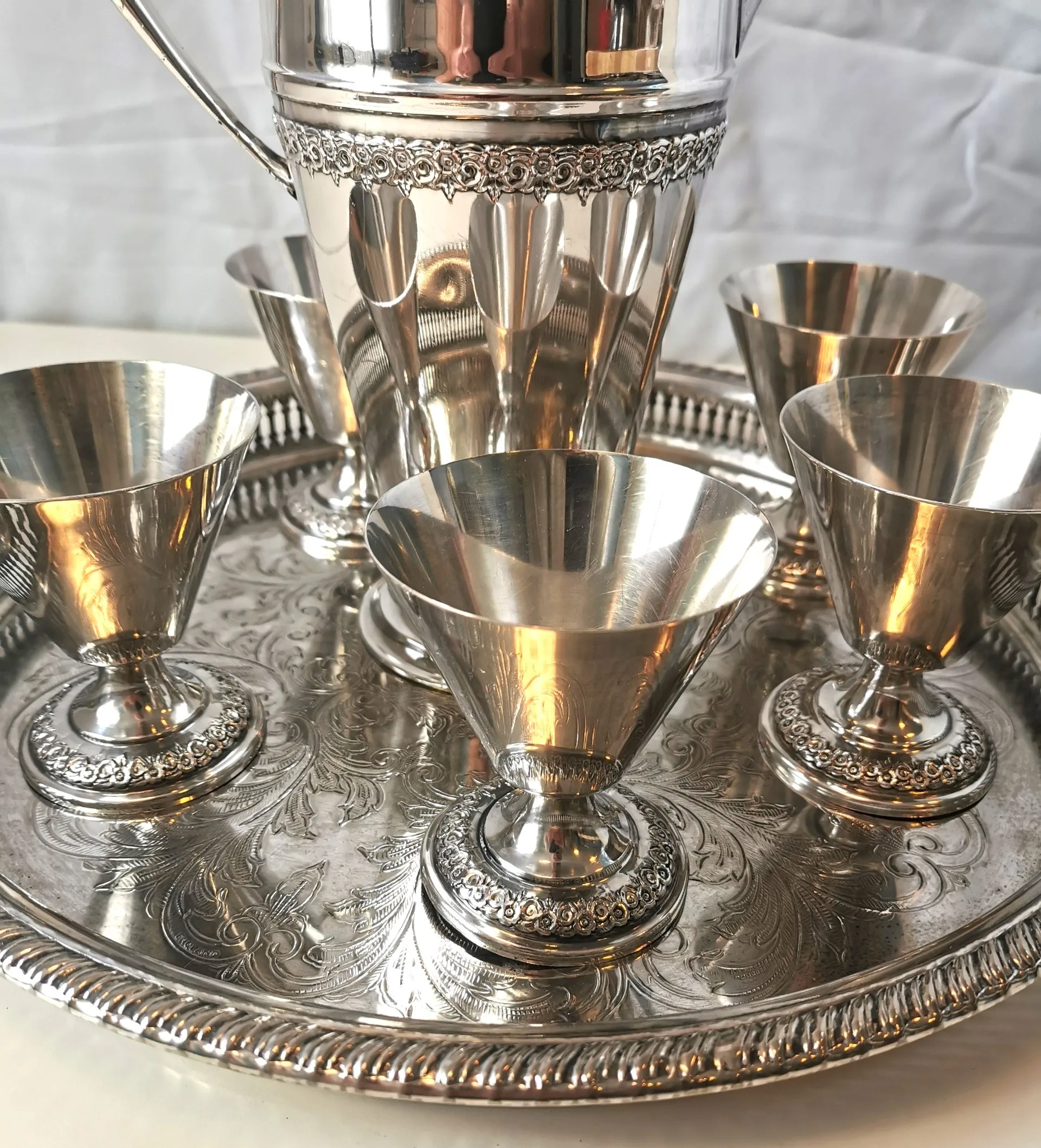 1847 Rogers Bros Wine Decanter Set of 7 Silver Plated Tray image indicator(2)