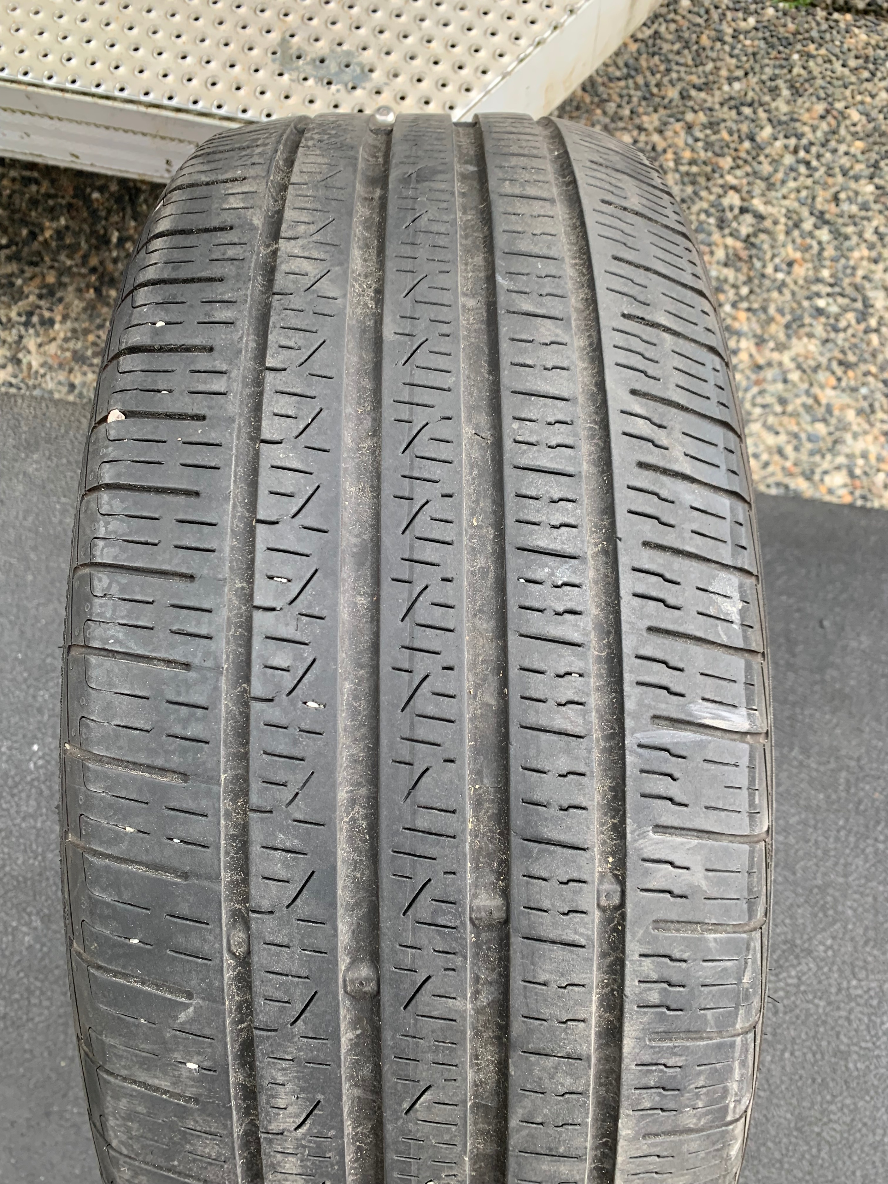 1 x single 225/45/18 Pirelli P7 Cinturato A/S RFT with 50% tread