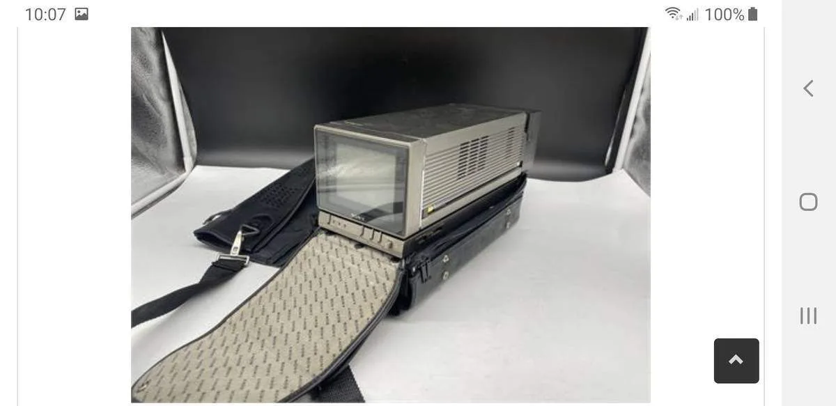 EXTREMELY RARE 1980 Worlds Smallest Color SONY Trinitron KV-4000 image indicator(2)