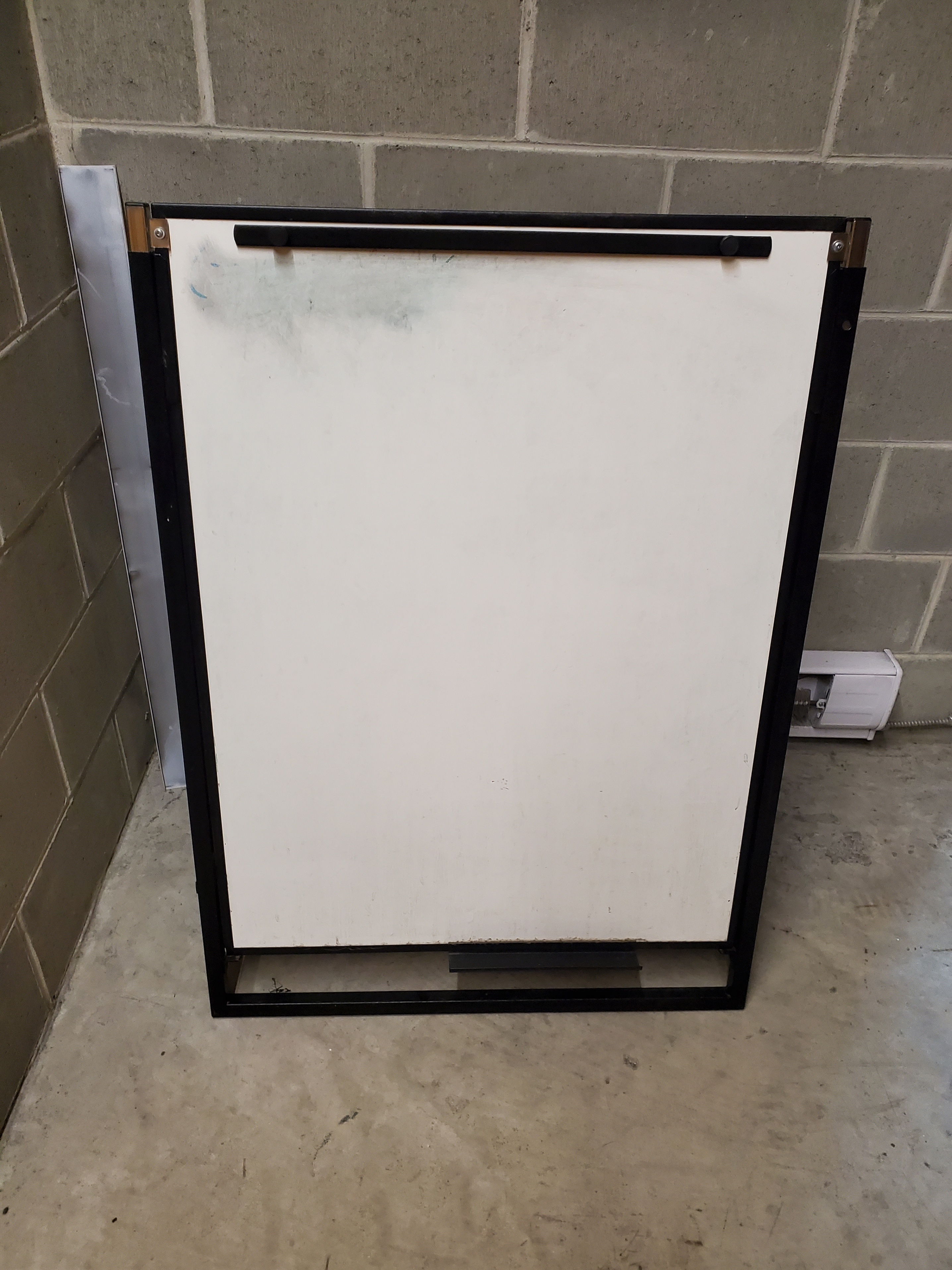 White Board (Not Magnetic)