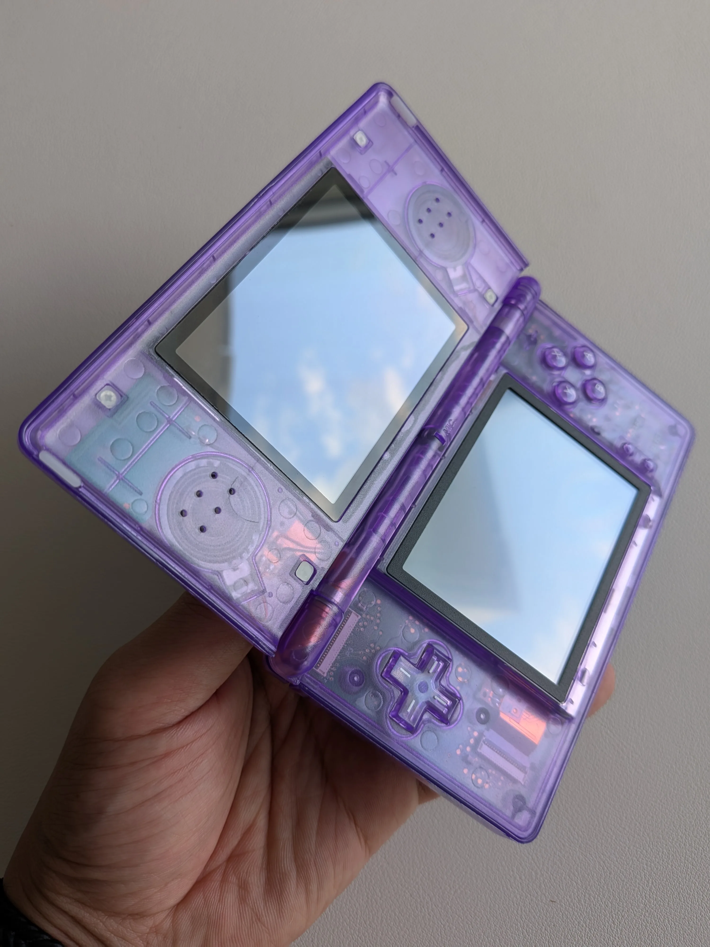 Nintendo DS Lite TransparencyPurple image indicator(2)