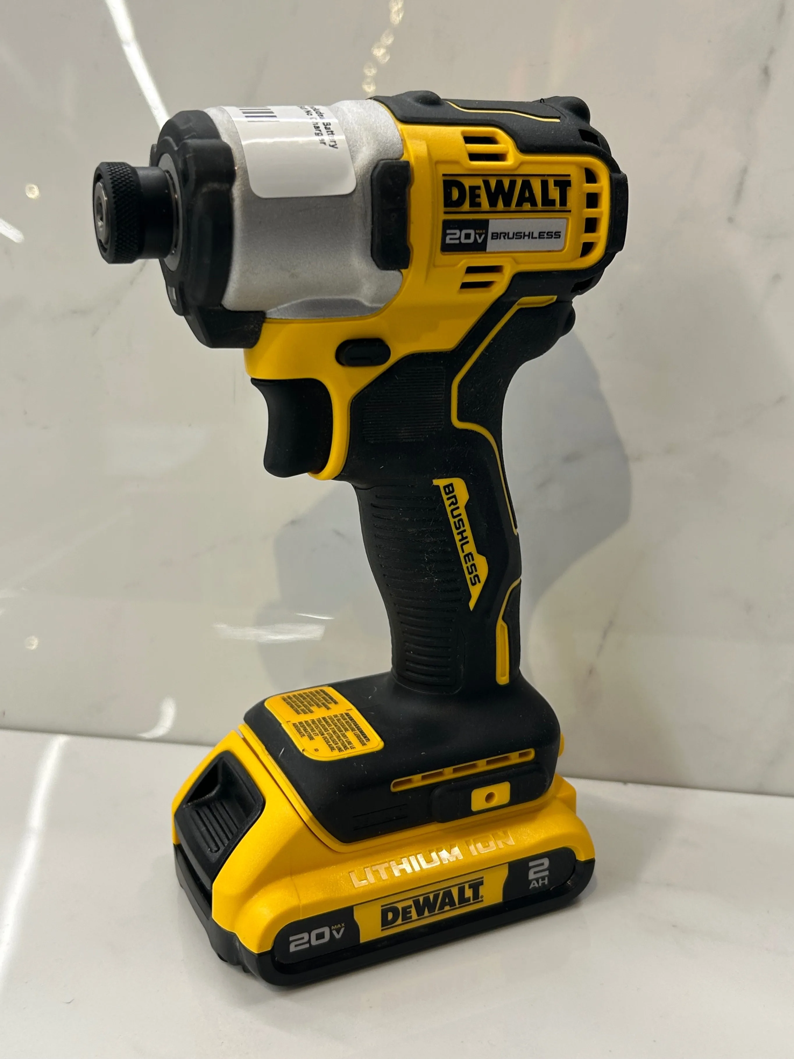DEWALT 20V MAX* 1/4 in. Brushless Impact Driver W/ Battery thumbnail