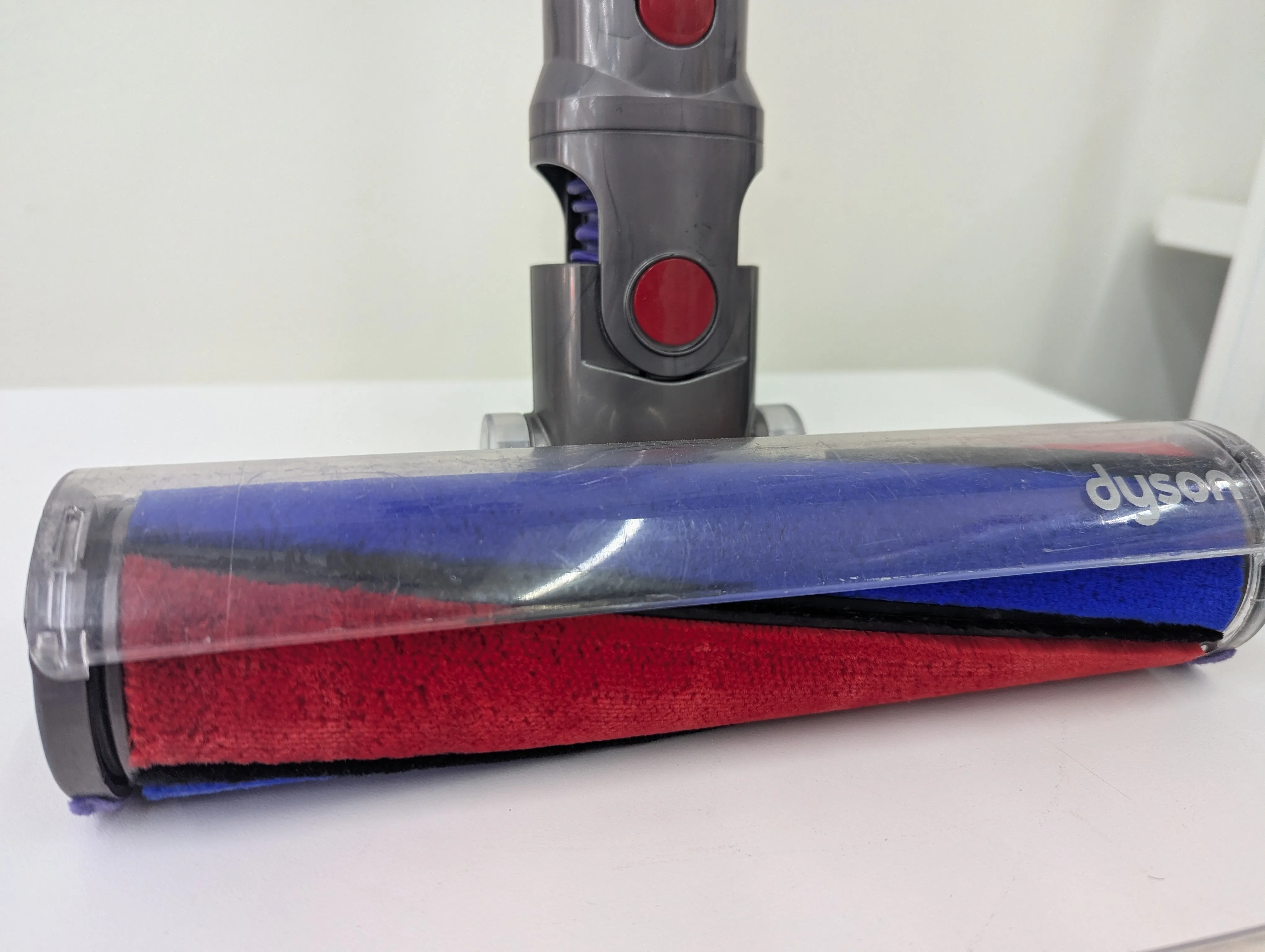 Dyson V7 Cordless Vacuum – Excellent Condition image indicator(5)