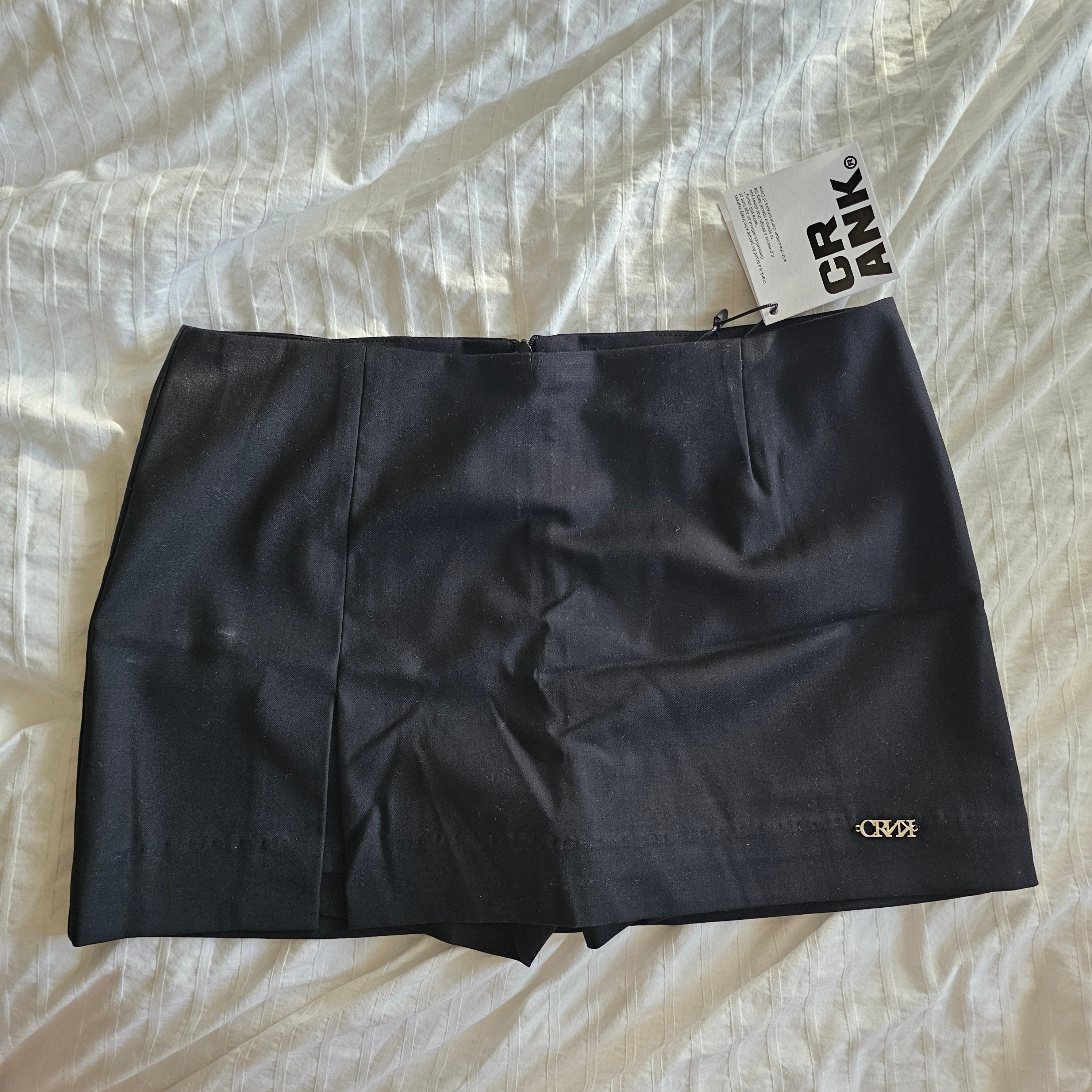 NWT Crank Slit Miniskirt Pants - 2024 - Black - Sz M - photo 2