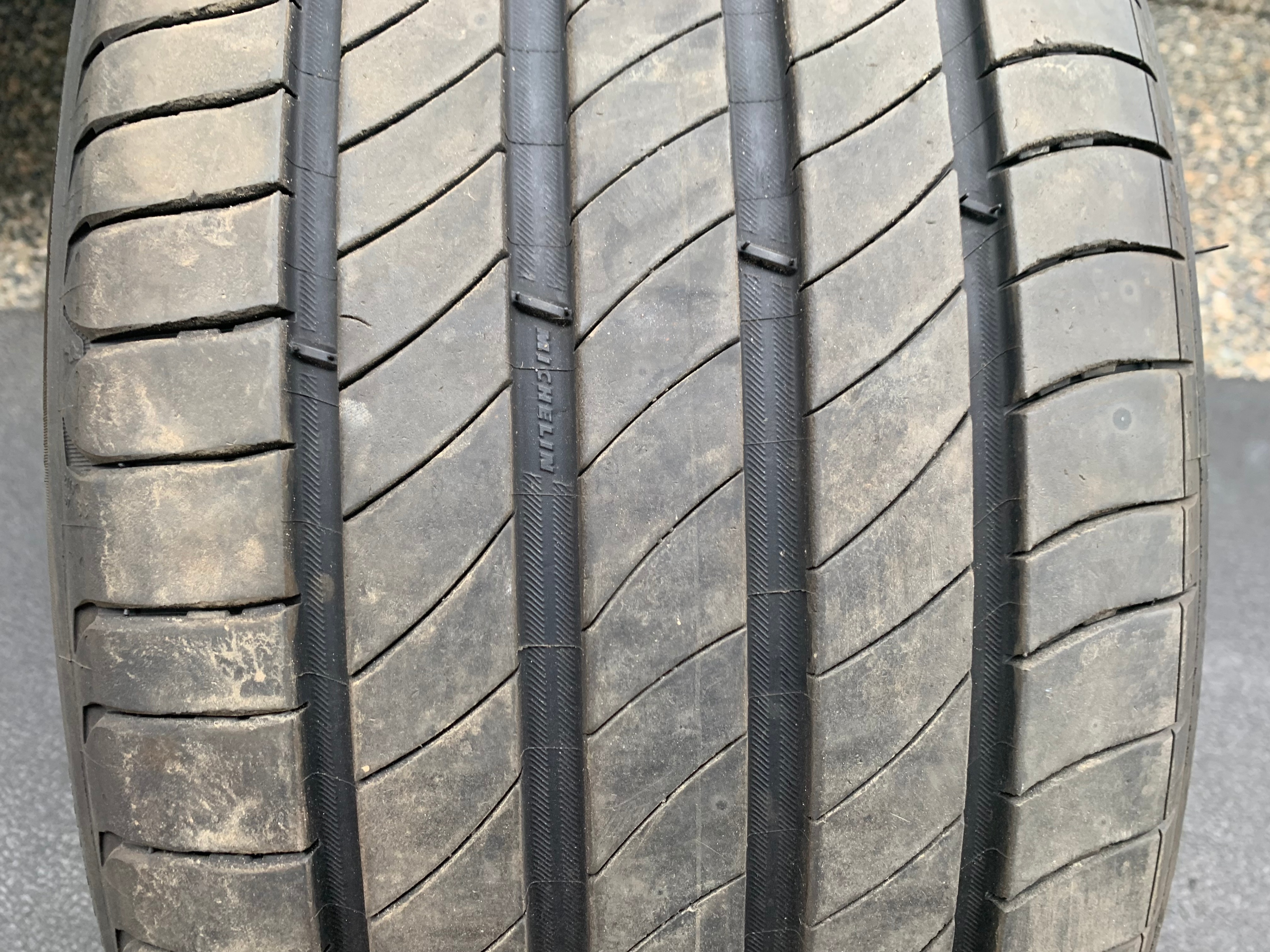 1 X single 245/45/19 Michelin Primacy 4 POL with 75% tread - photo 2