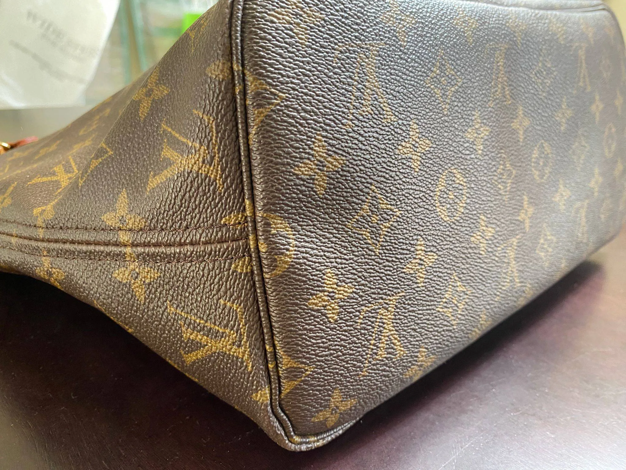 Authentic Louis Vuitton LV Monogram Neverfull MM Tote Bag image indicator(7)