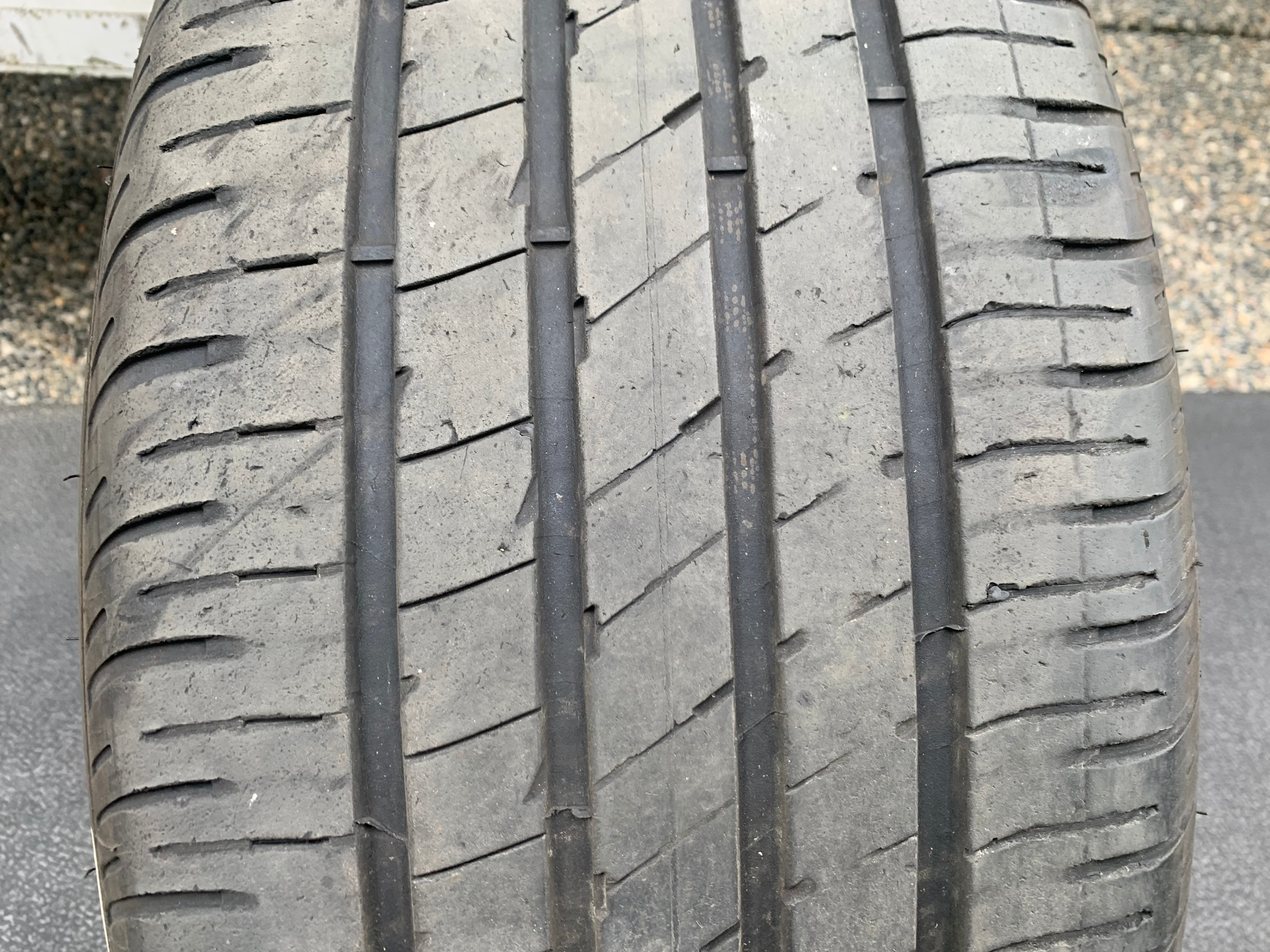 SET of 255/40/20 M+S 101W Goodyear eagle F1 T1 with 60% tread - photo 2
