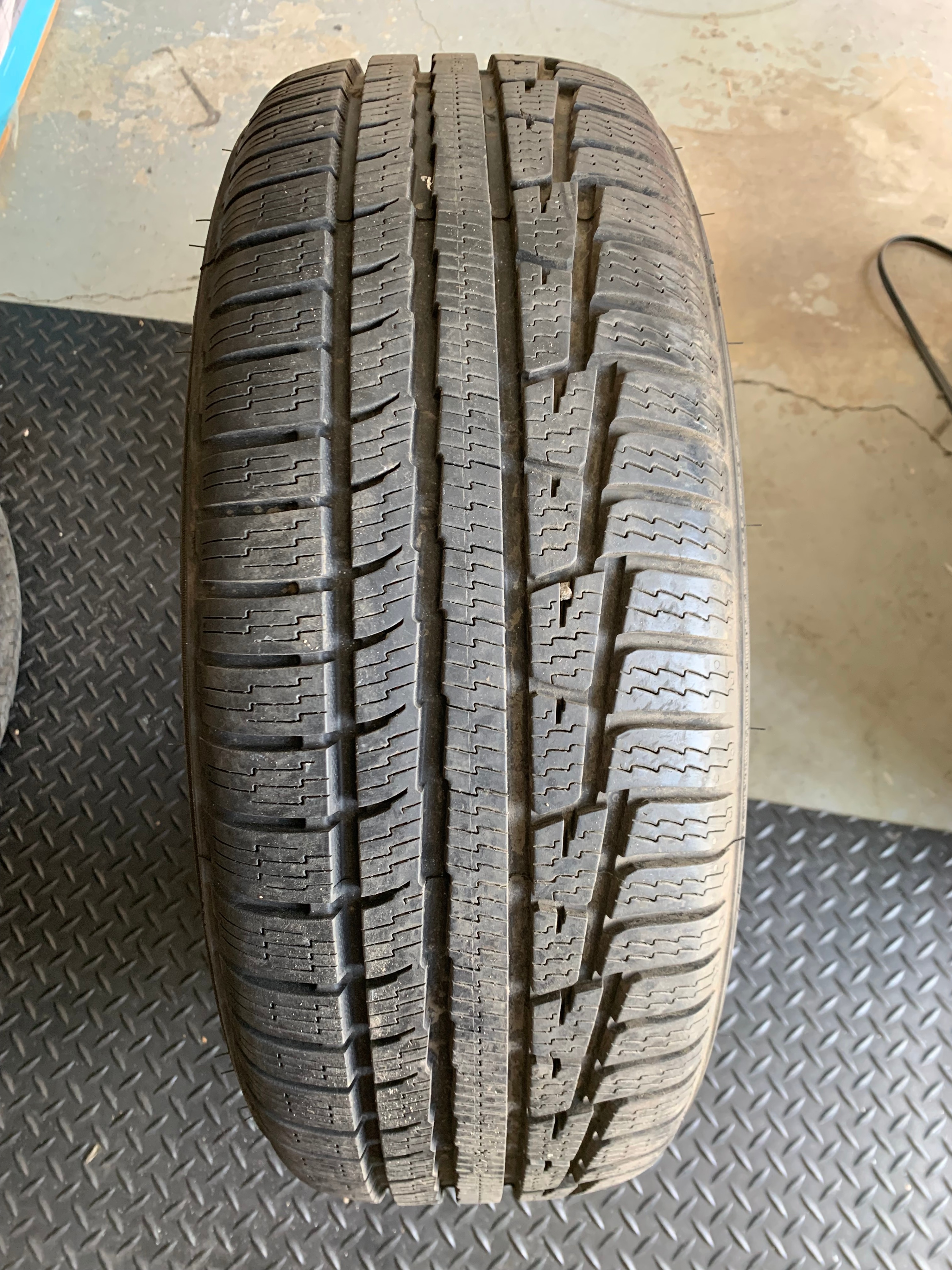 1 X single 205/60/16 92V M+S Nordman Solstice with 98% tread