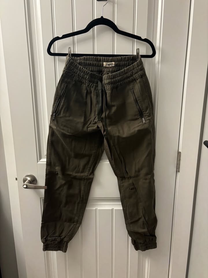 Aritzia TNA Pants