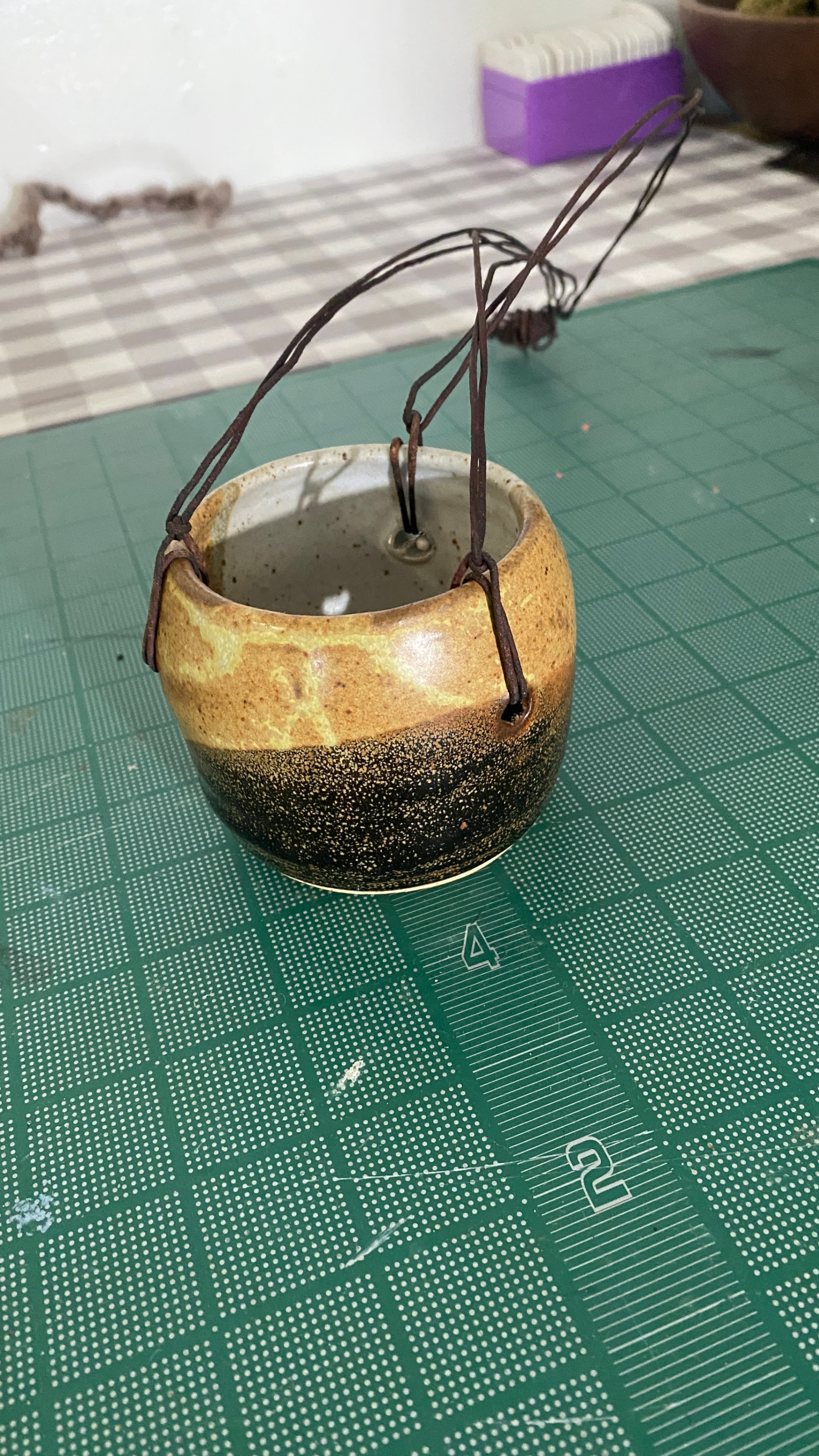 Hanging planter - ceramic