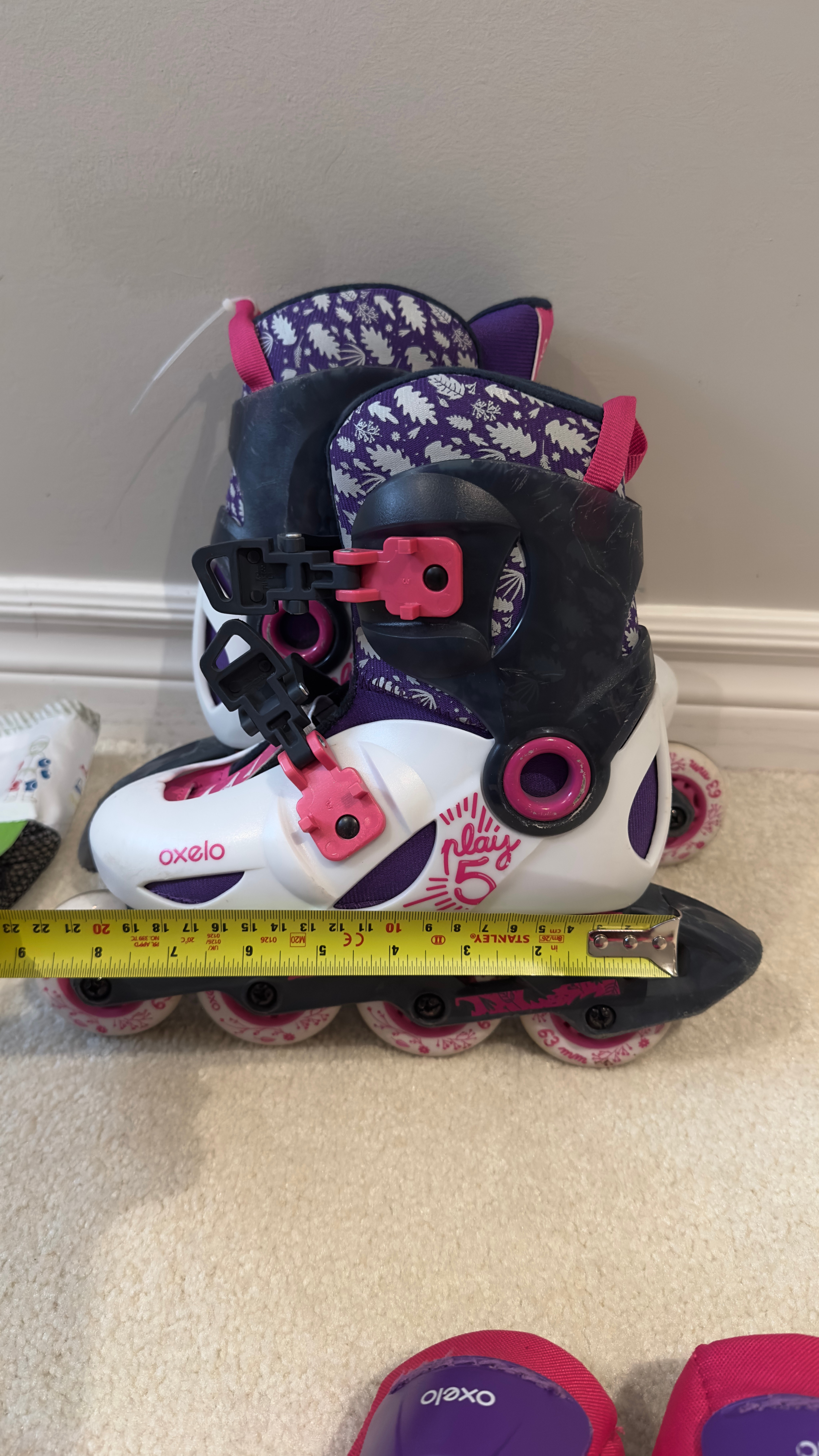 Kid Inline Skates, Roller Skates with Hand, Knee, and Elbow Pads - photo 4