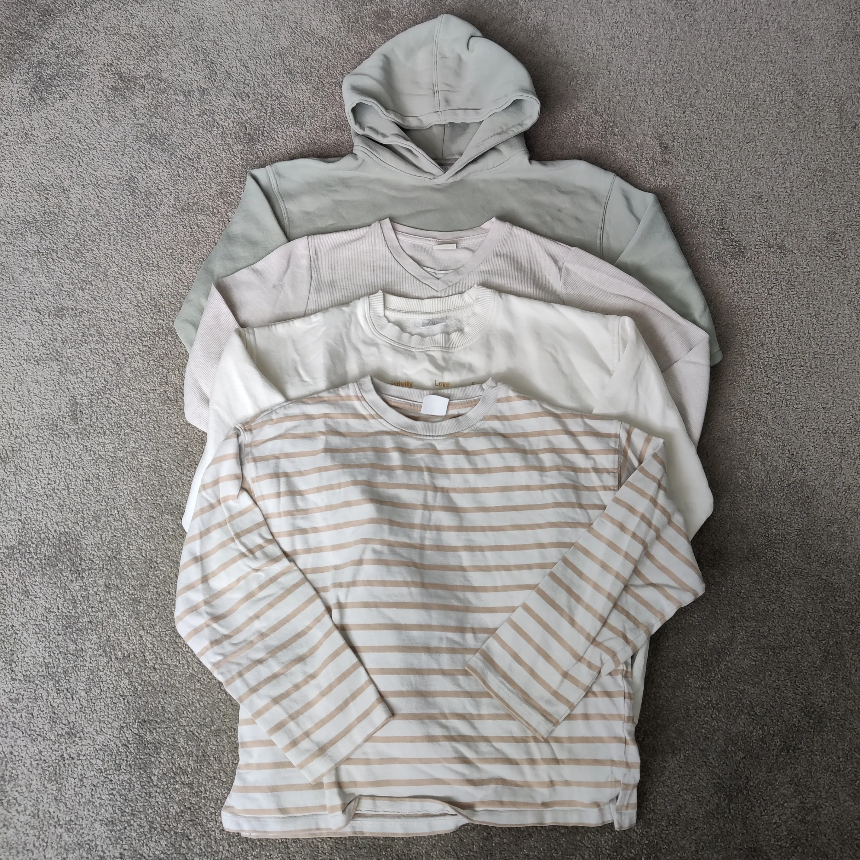 Zara Girl's Set of Four Sweatshirt Size 9 10 Years Old thumbnail