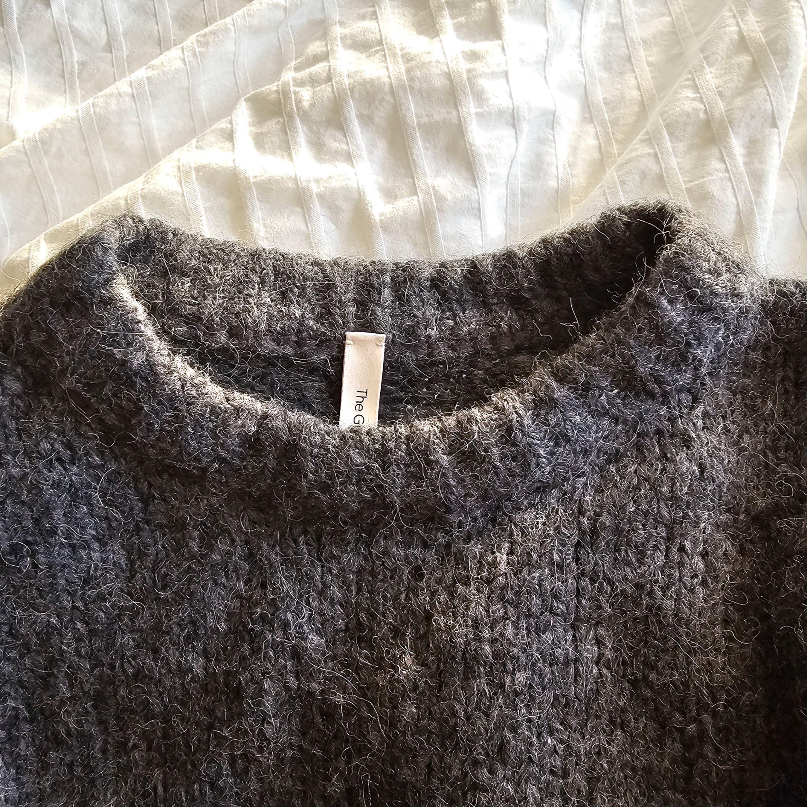 Aritzia The Group by Babaton Thurlow Sweater-Charcoal Grey-Sz XS - photo 5