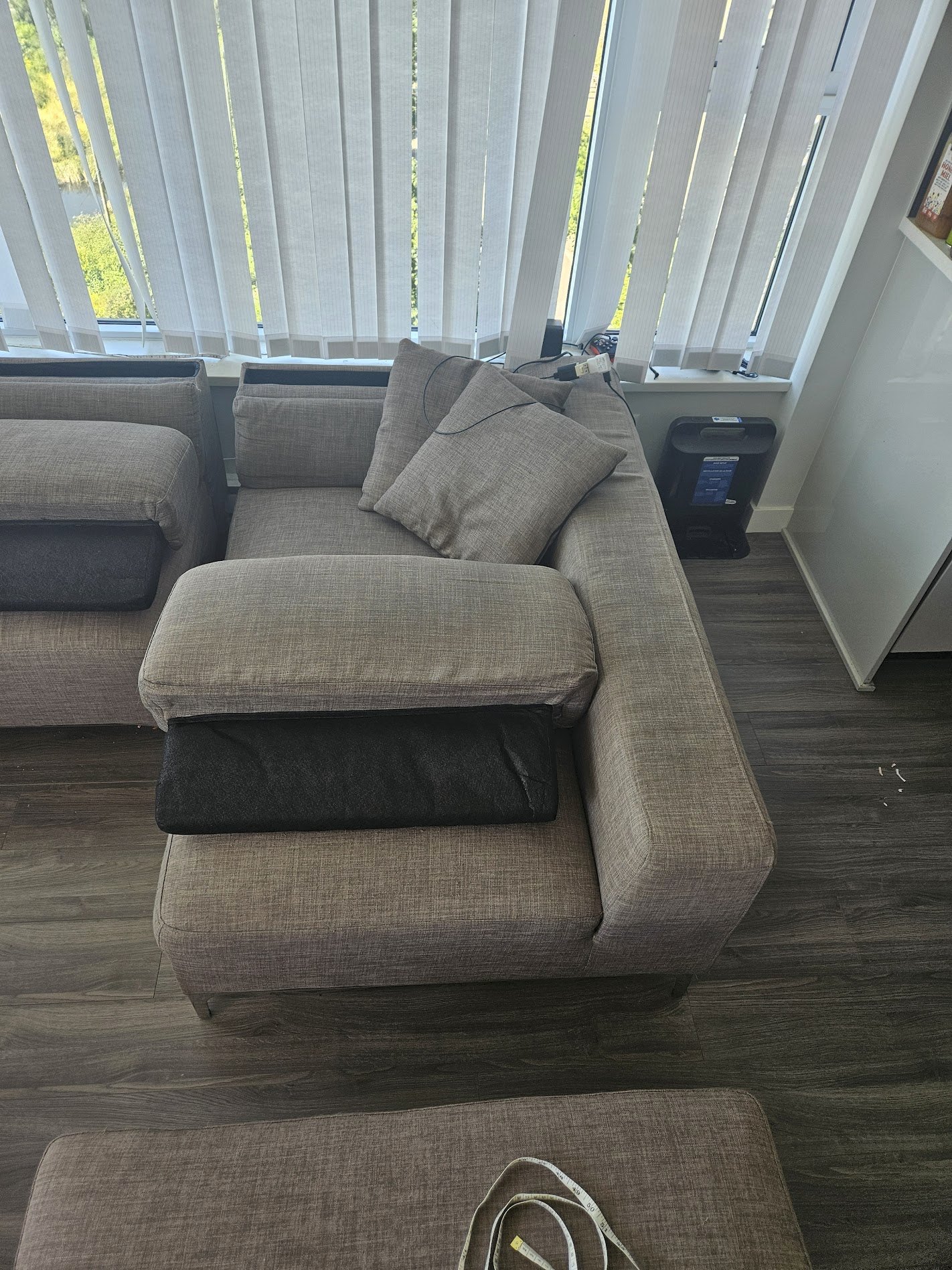 Sectional sofa with a chaise - Modern Scandinavian design - photo 4