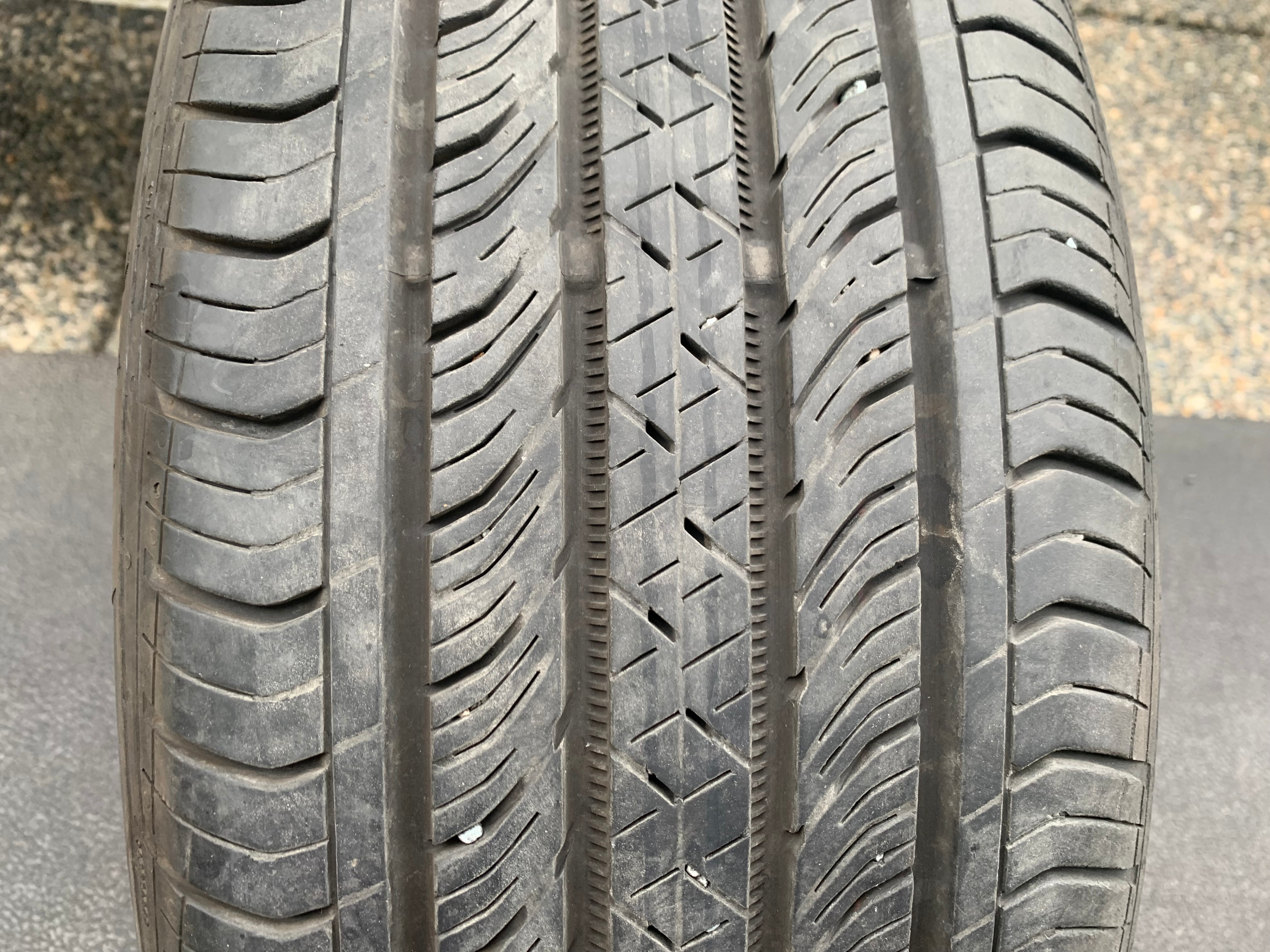 1 X single 215/55/17 Continental pro Contact TX with 65% tread - photo 2