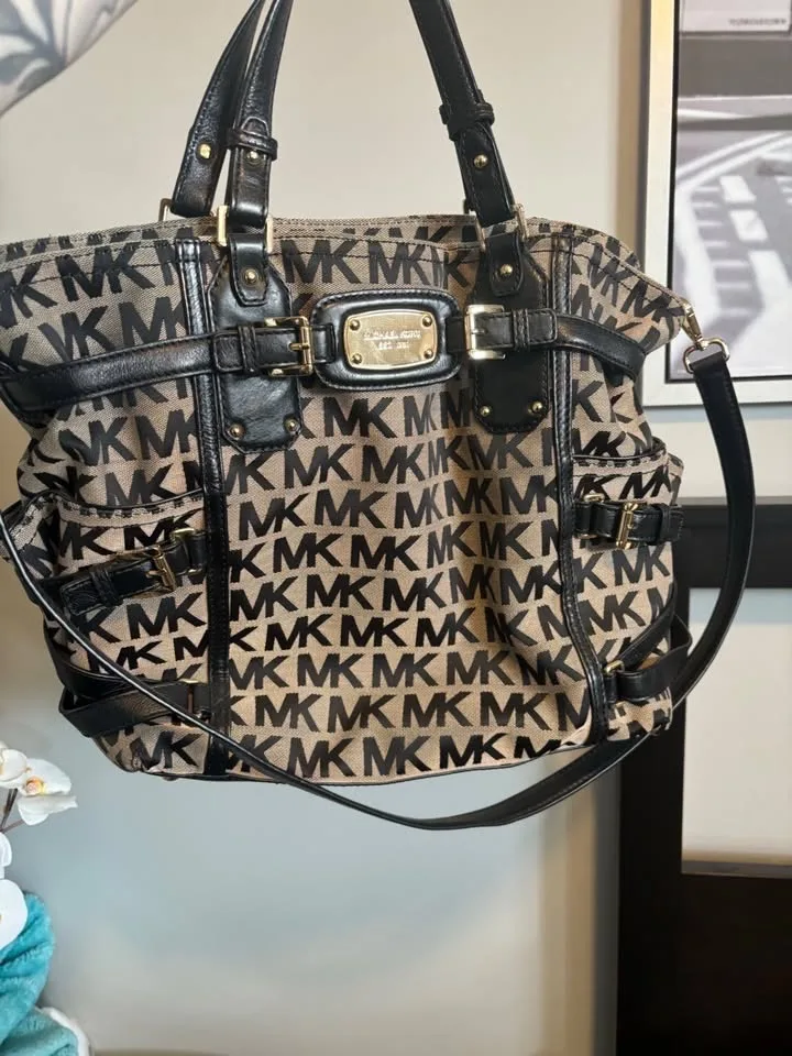 Michael Kors Purse