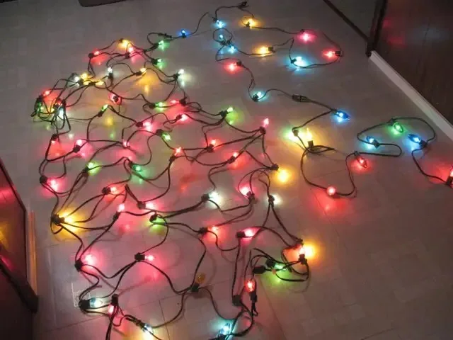 COMPLETE Christmas Tree, Lights, Decorations, and Ornaments image indicator(4)