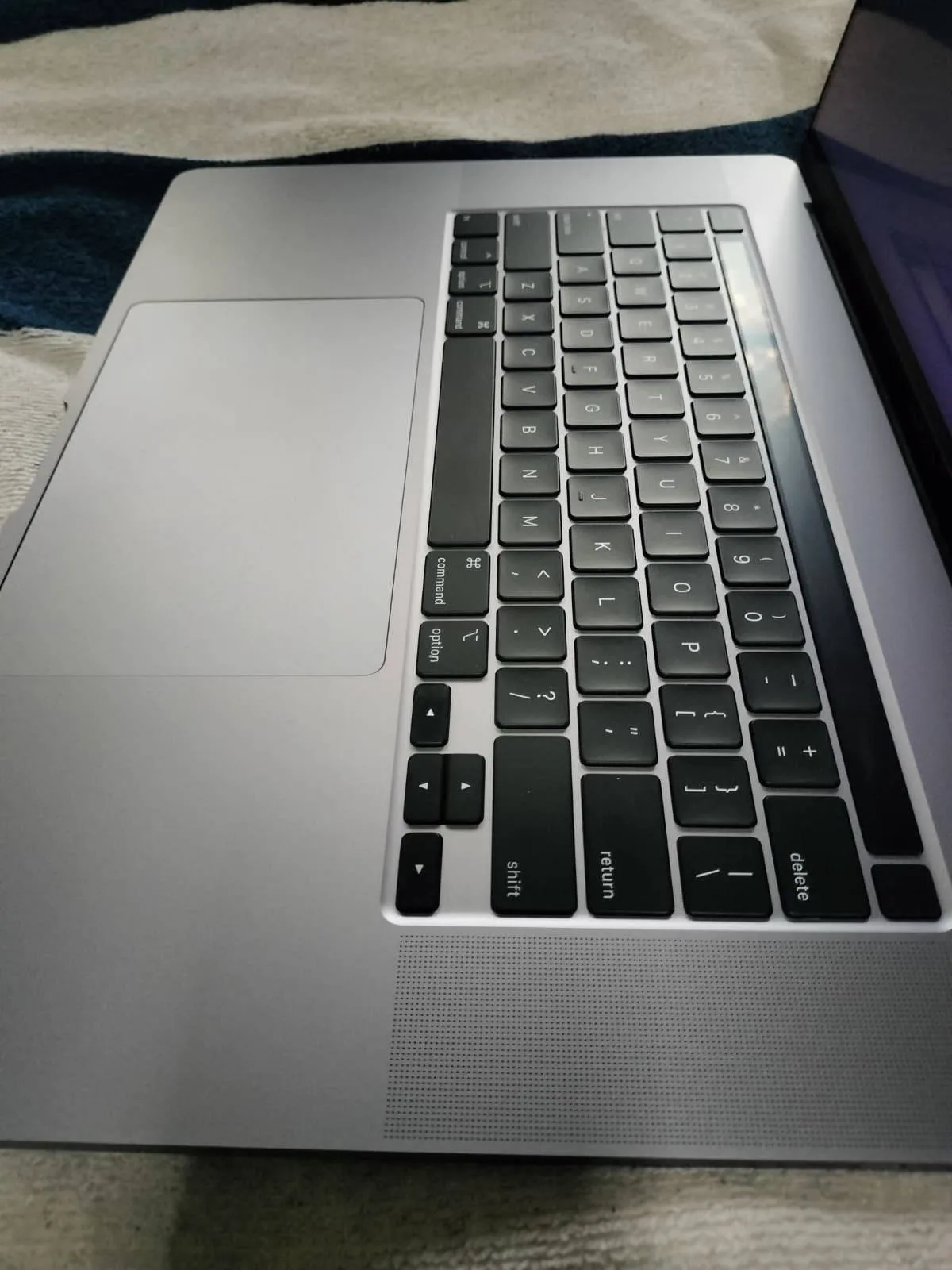 MacBook Pro (16-inch, 2019), Perfect condition image indicator(6)