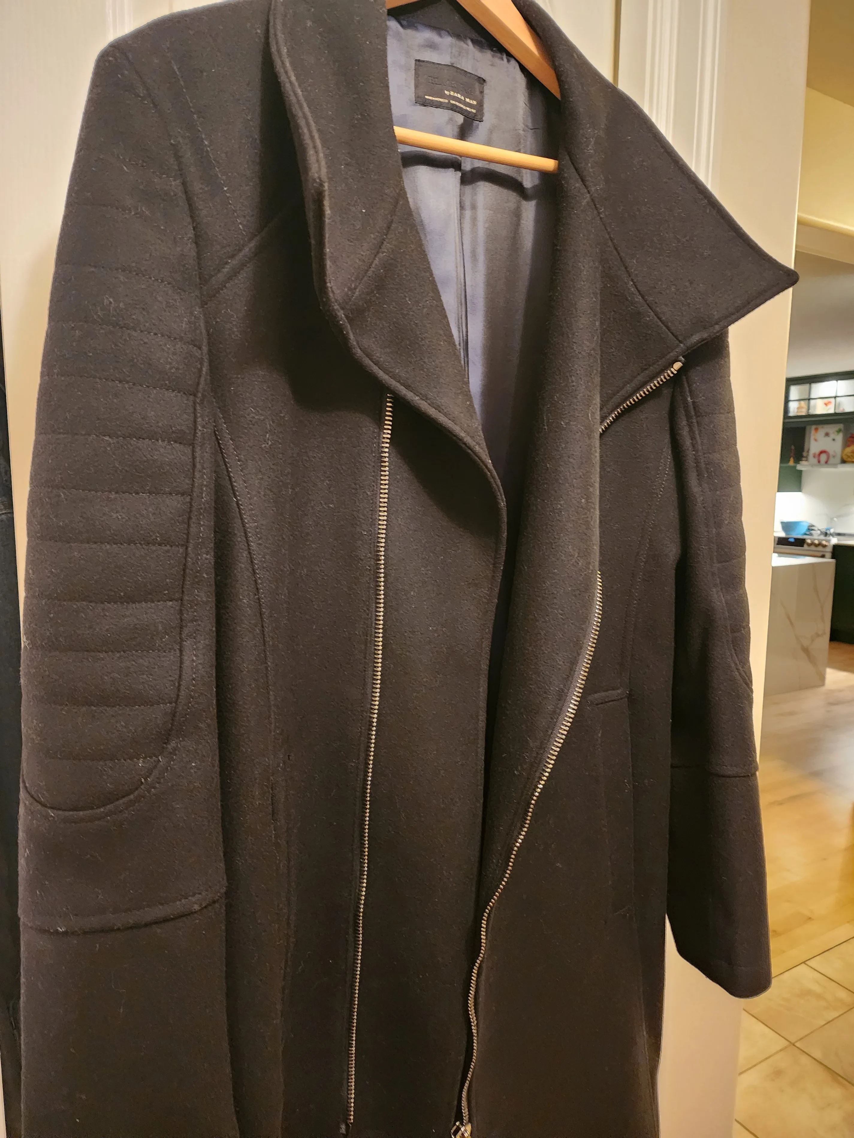 Winter Men Black Coat – ZARA image indicator(2)