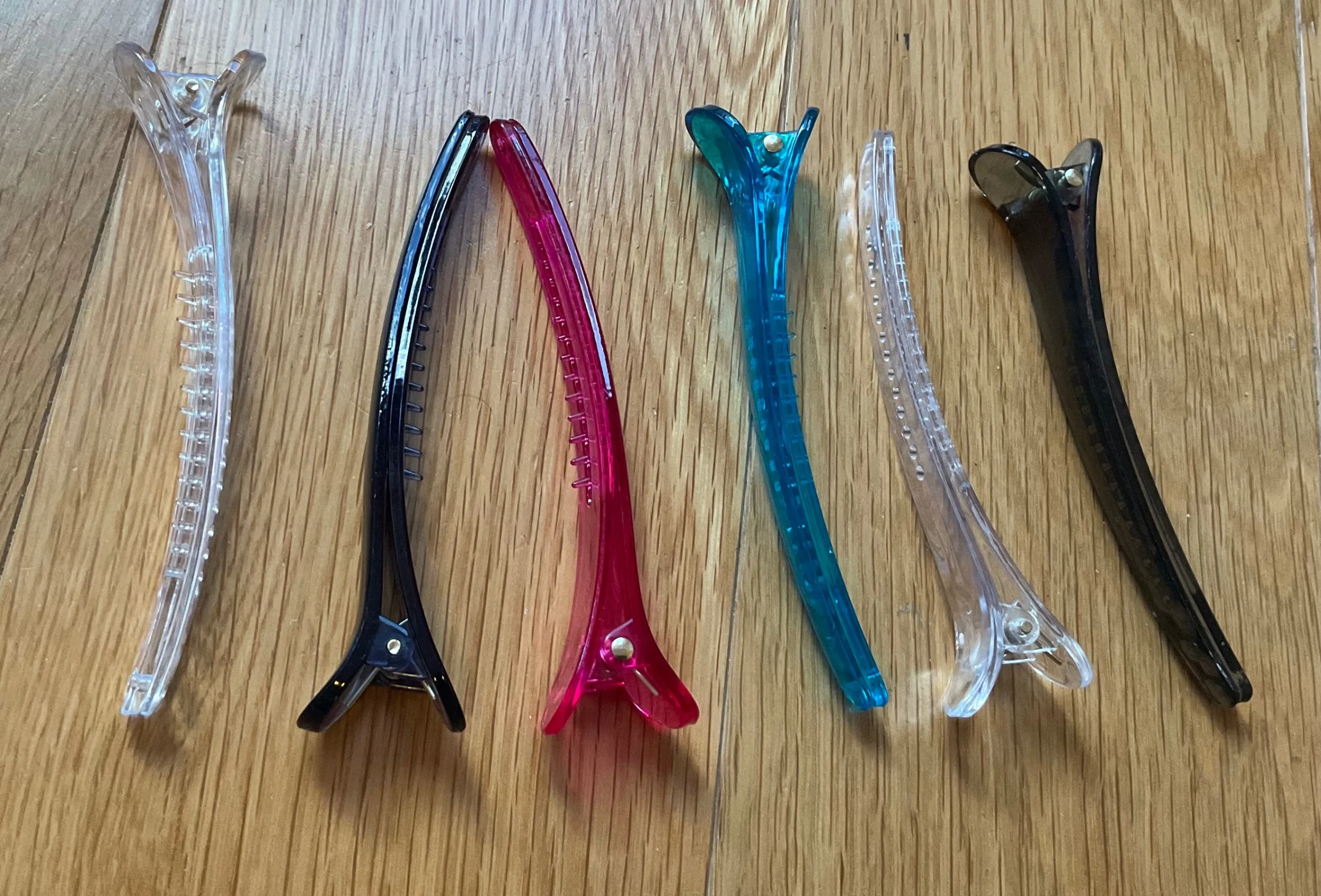 Assorted Hair Dye Supplies image indicator(4)