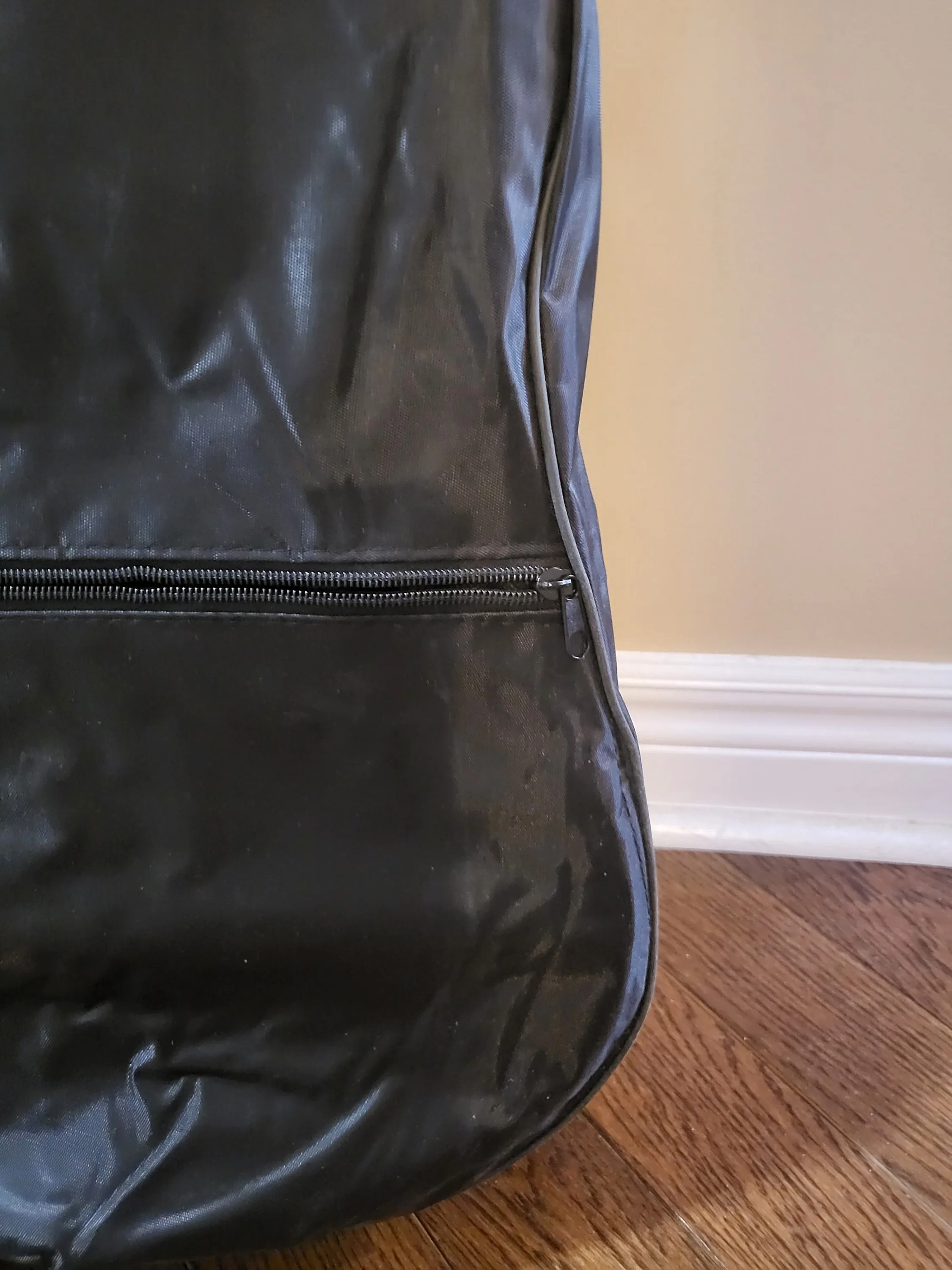 Brand New Acoustic, Electric, and Bass Guitar Bags image indicator(6)