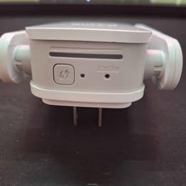TP Link Wifi Extender - photo 3
