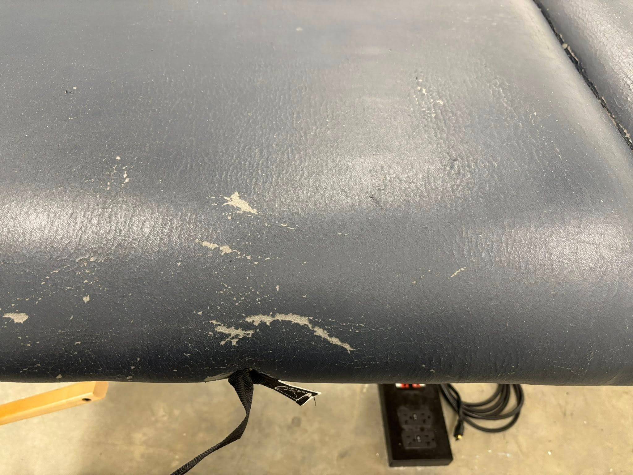 Massage Table Bed - photo 3