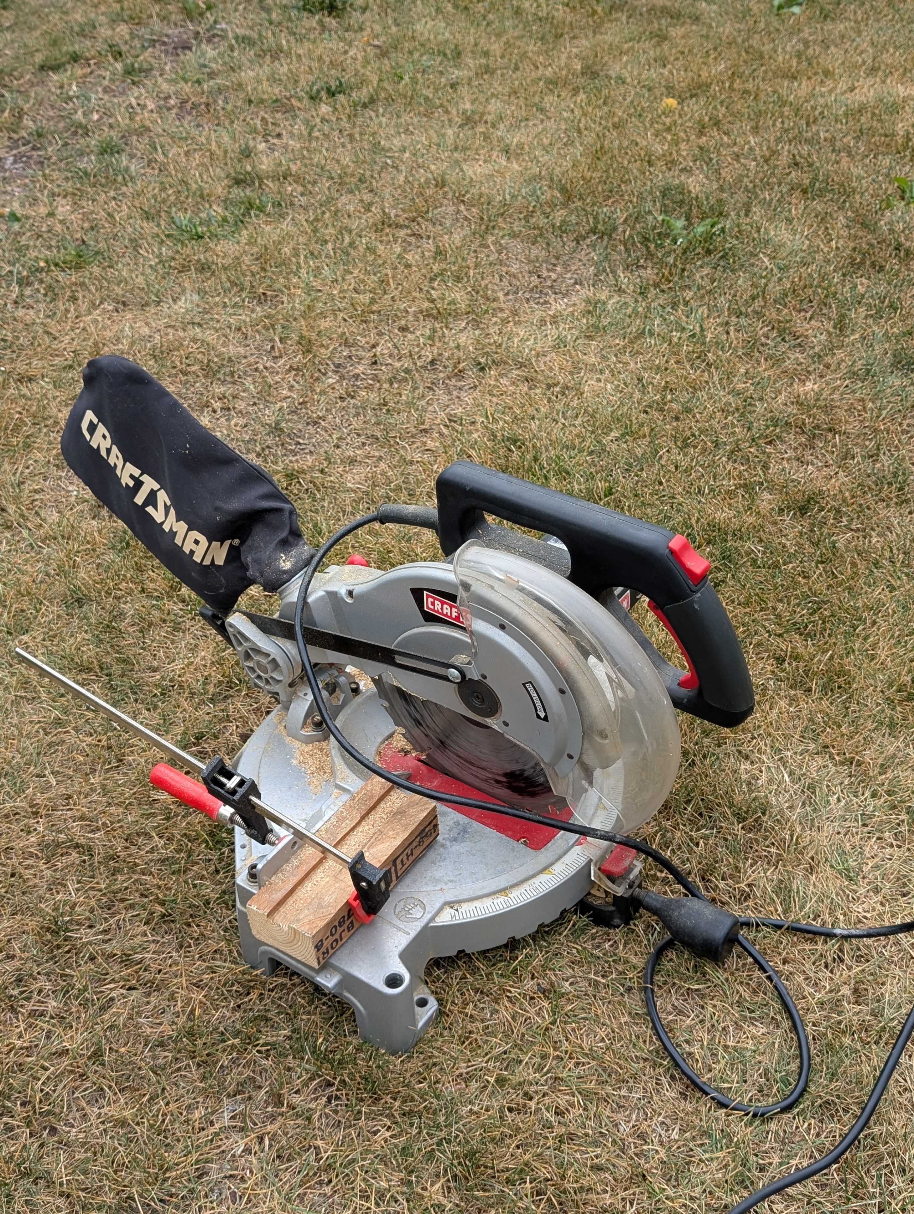 137285320 Craftsman 10" blade compound miter saw