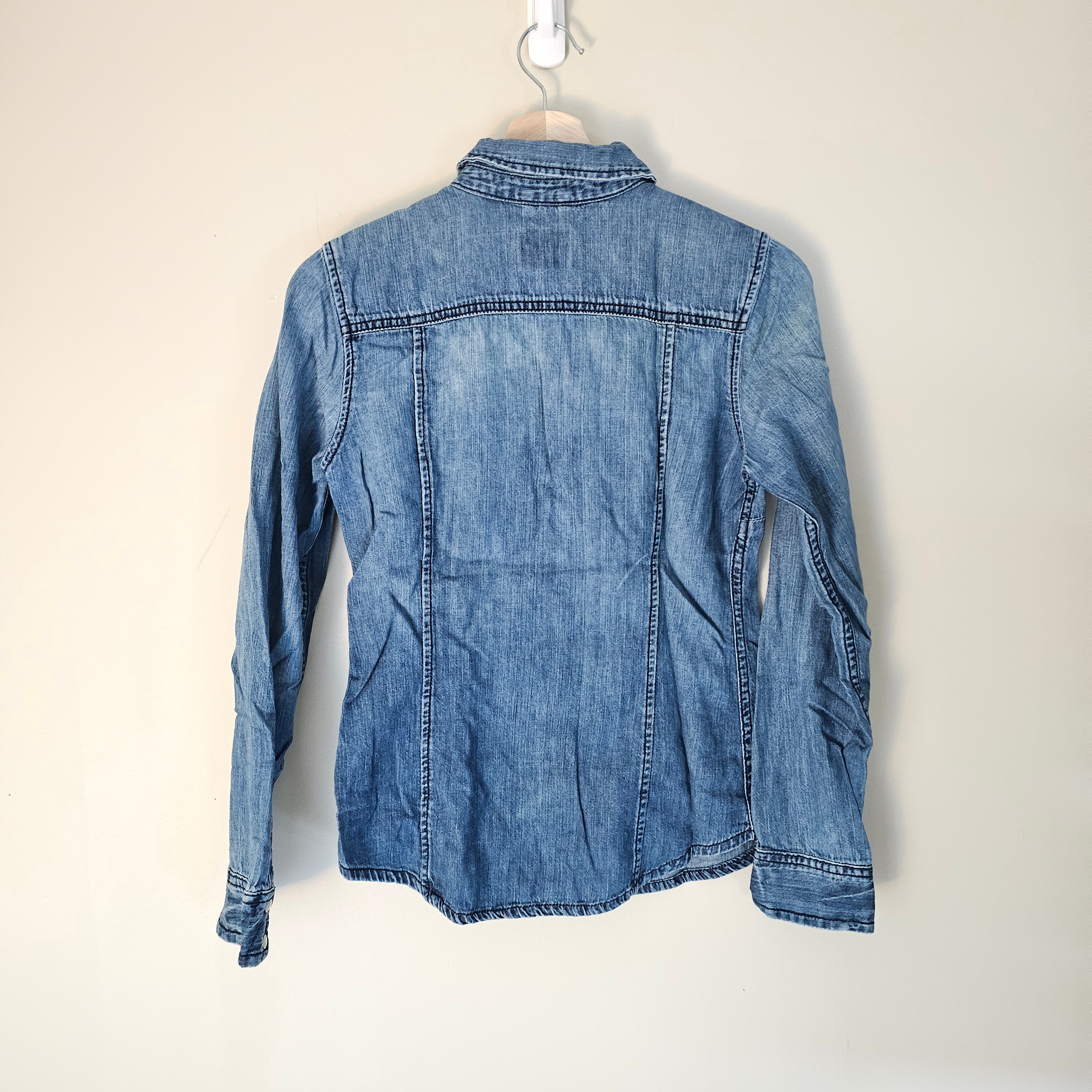 Aritzia TNA Denim Button-up Shirt - Sz S - photo 2