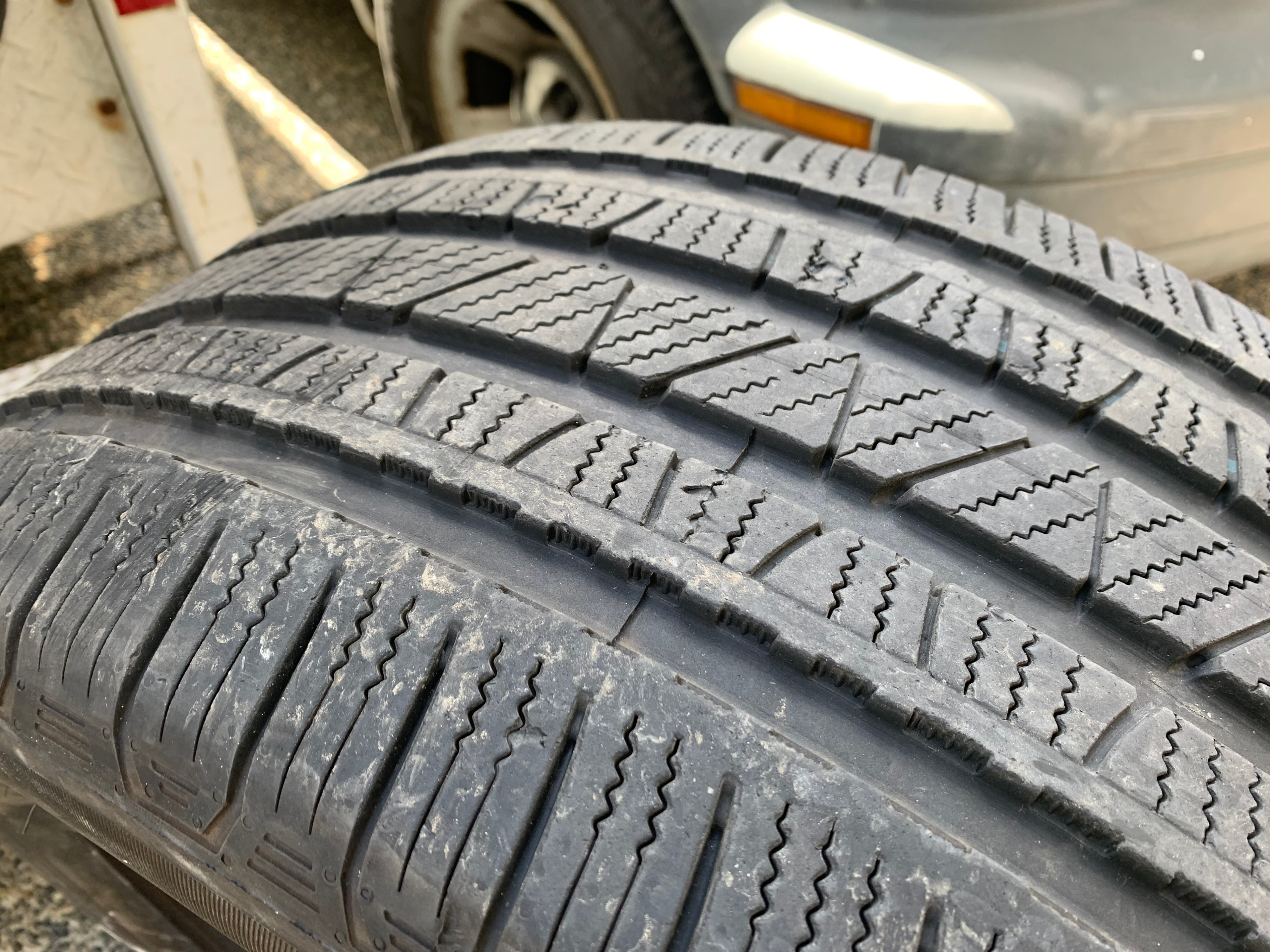 1 X single 275/50/20 Cooper Discoverer SRX LE MO with 65% tread - photo 4