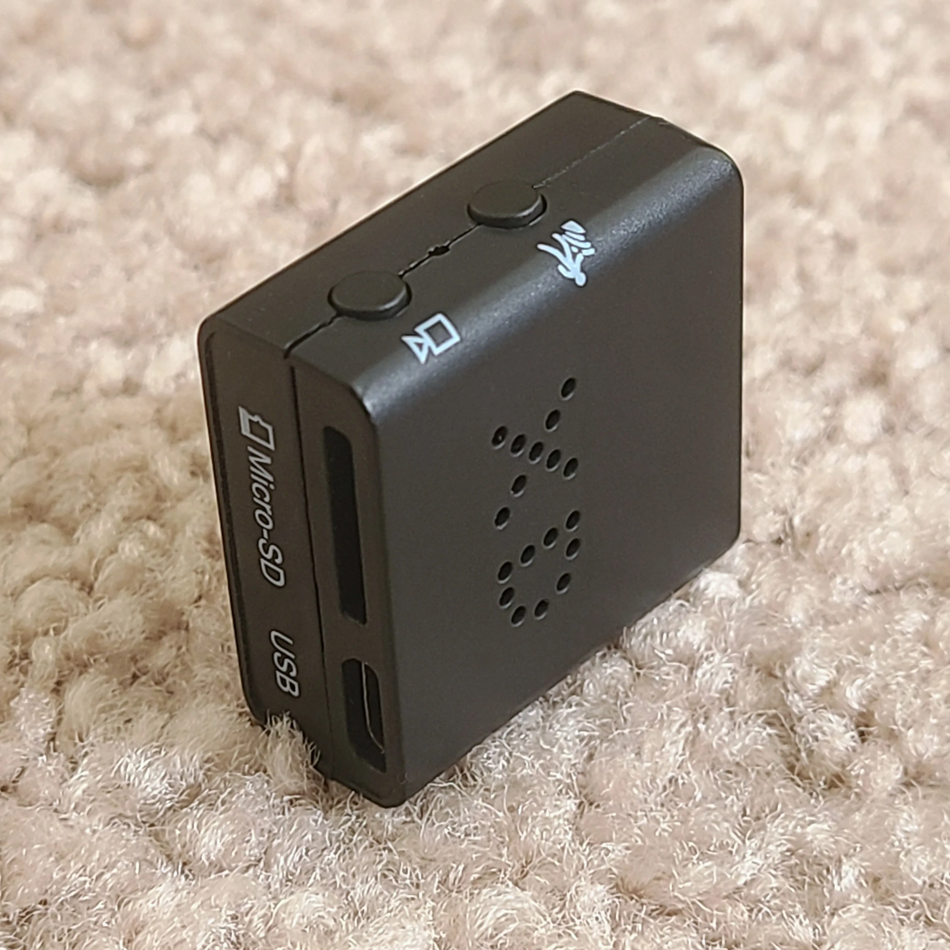 Rechargeable XD HD mini camera with 32GB microSD card image indicator(5)