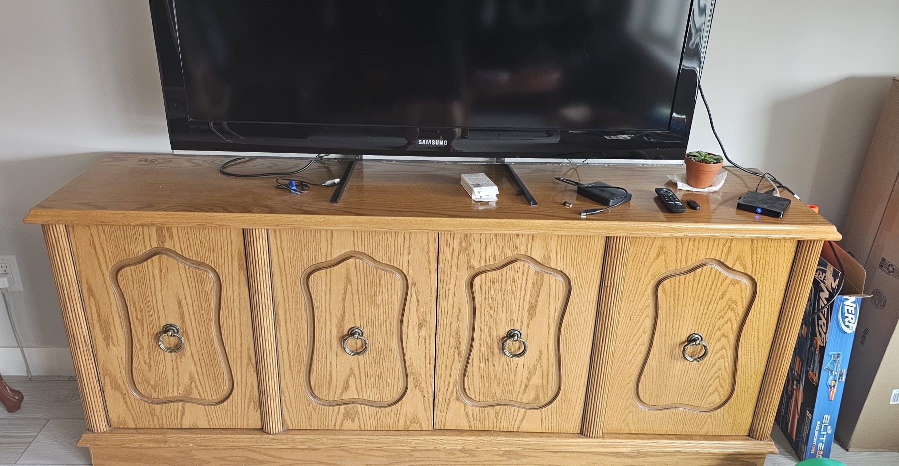 Move on Sale – Solid Wood TV Stand with Storage - photo 5