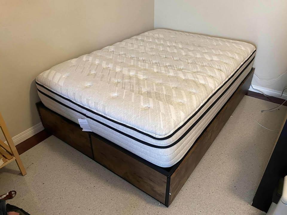 FULL size SEALY mattress (excellent condition) - photo 2