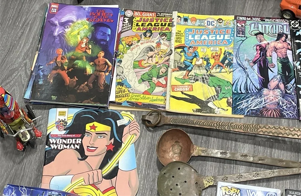 Misc Vintage Collectibles – Toys, Comics, Figures, Tin Cars image indicator(4)