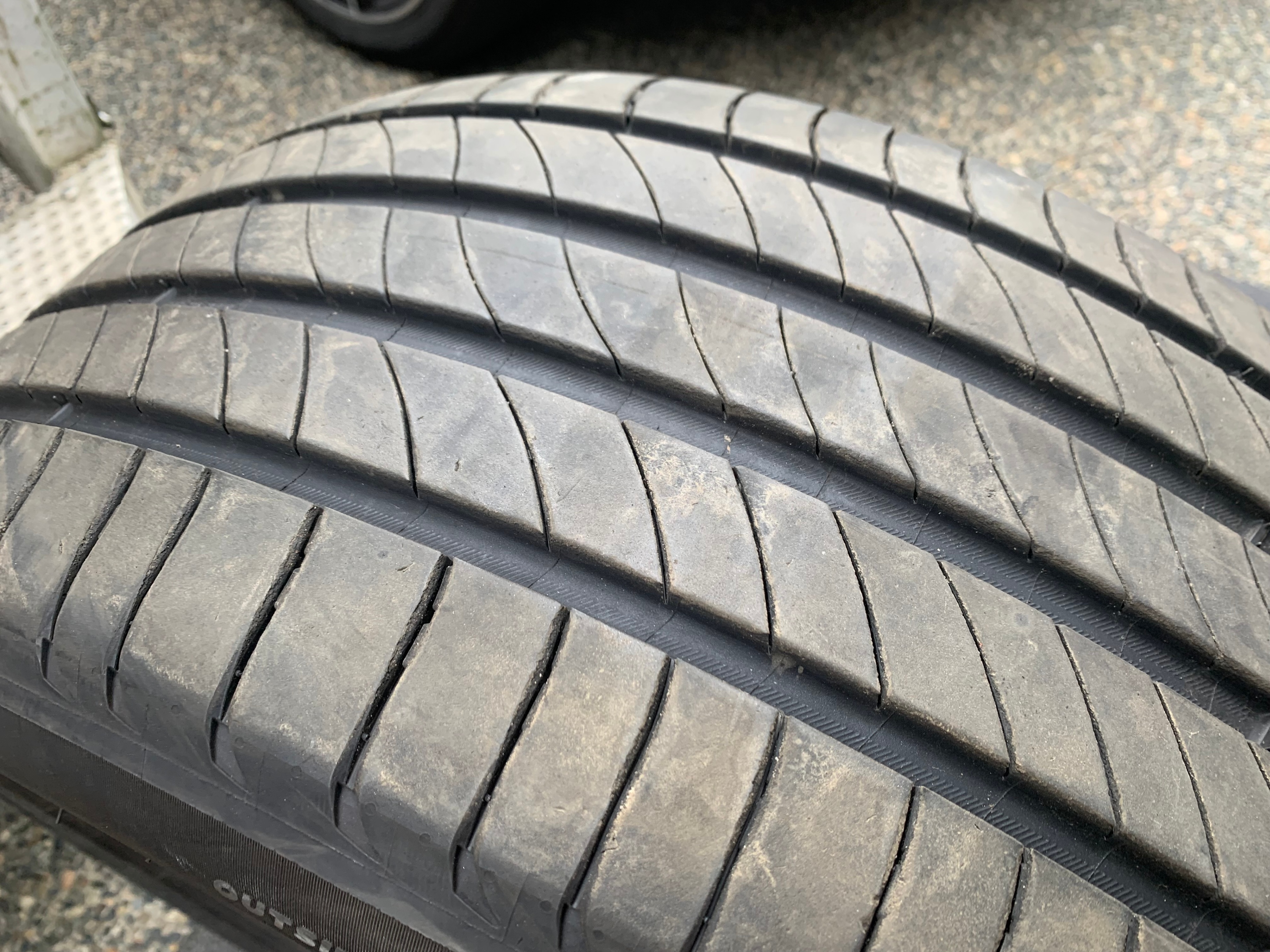 1 X single 245/45/19 Michelin Primacy 4 POL with 75% tread - photo 4