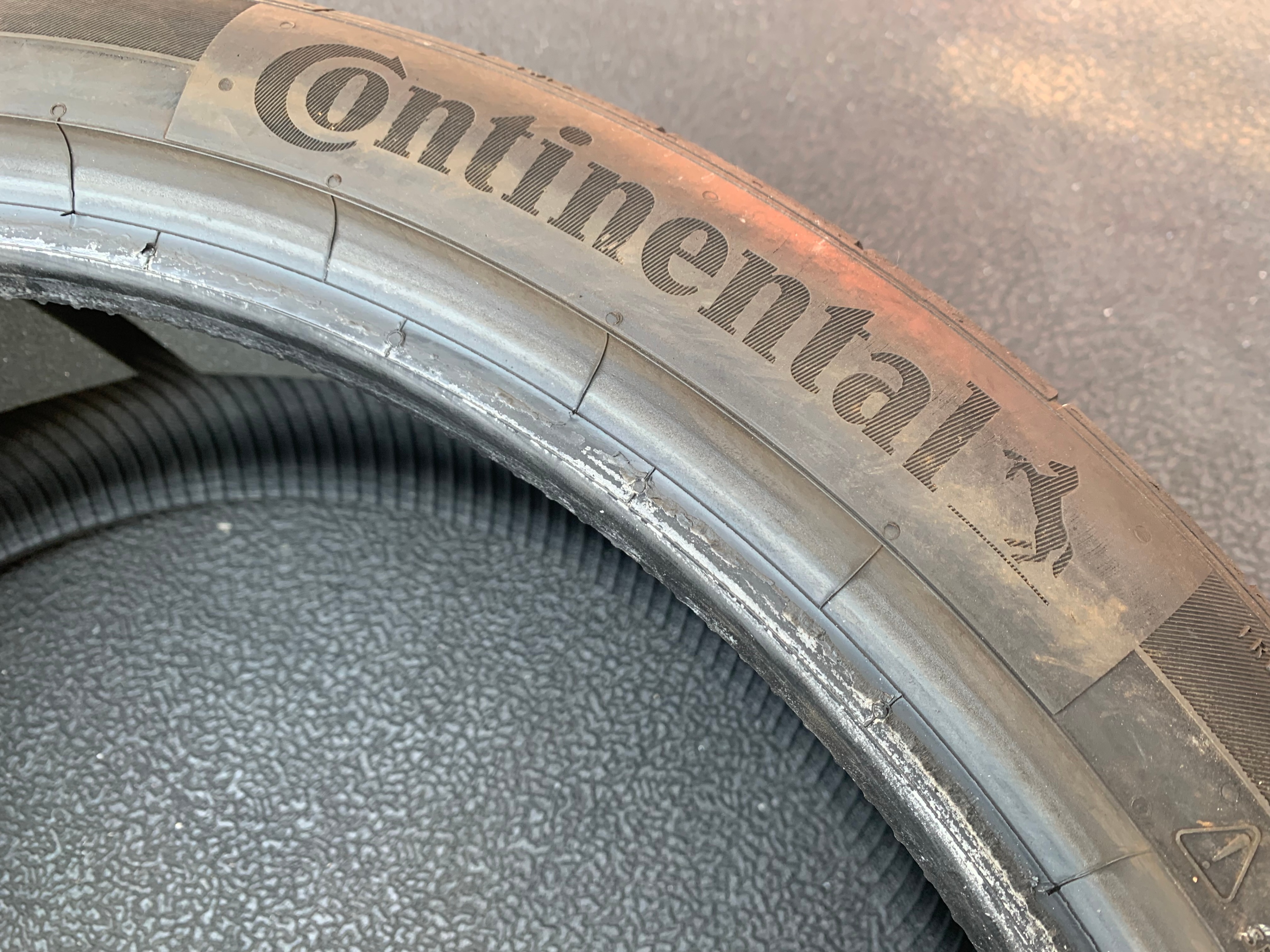 PAIR of 265/35/22 XL Continental sport contact 6 with 40% tread - photo 5