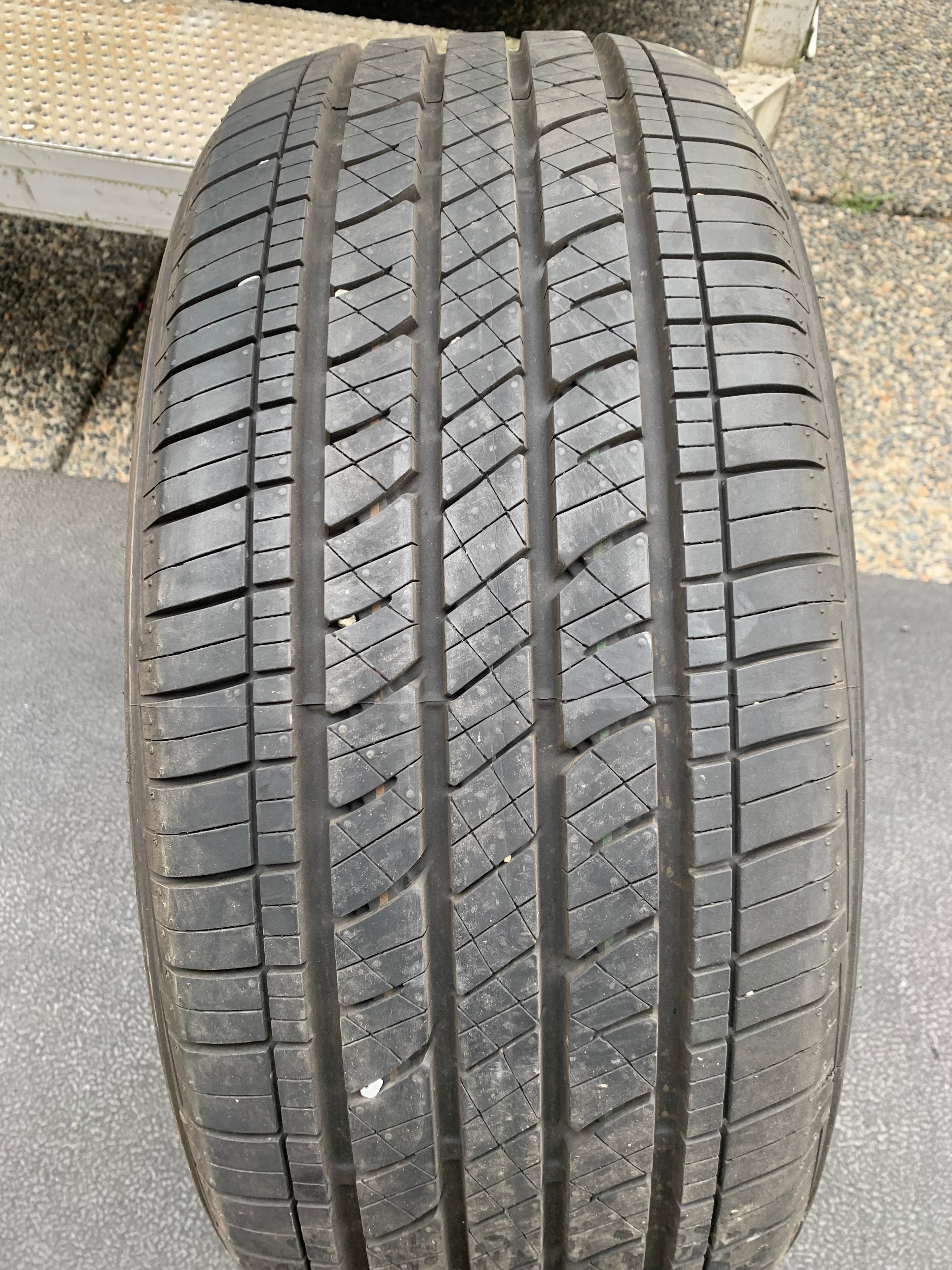 1 X single 245/50/20 Bridgestone Dueler HP Sport A/S like new