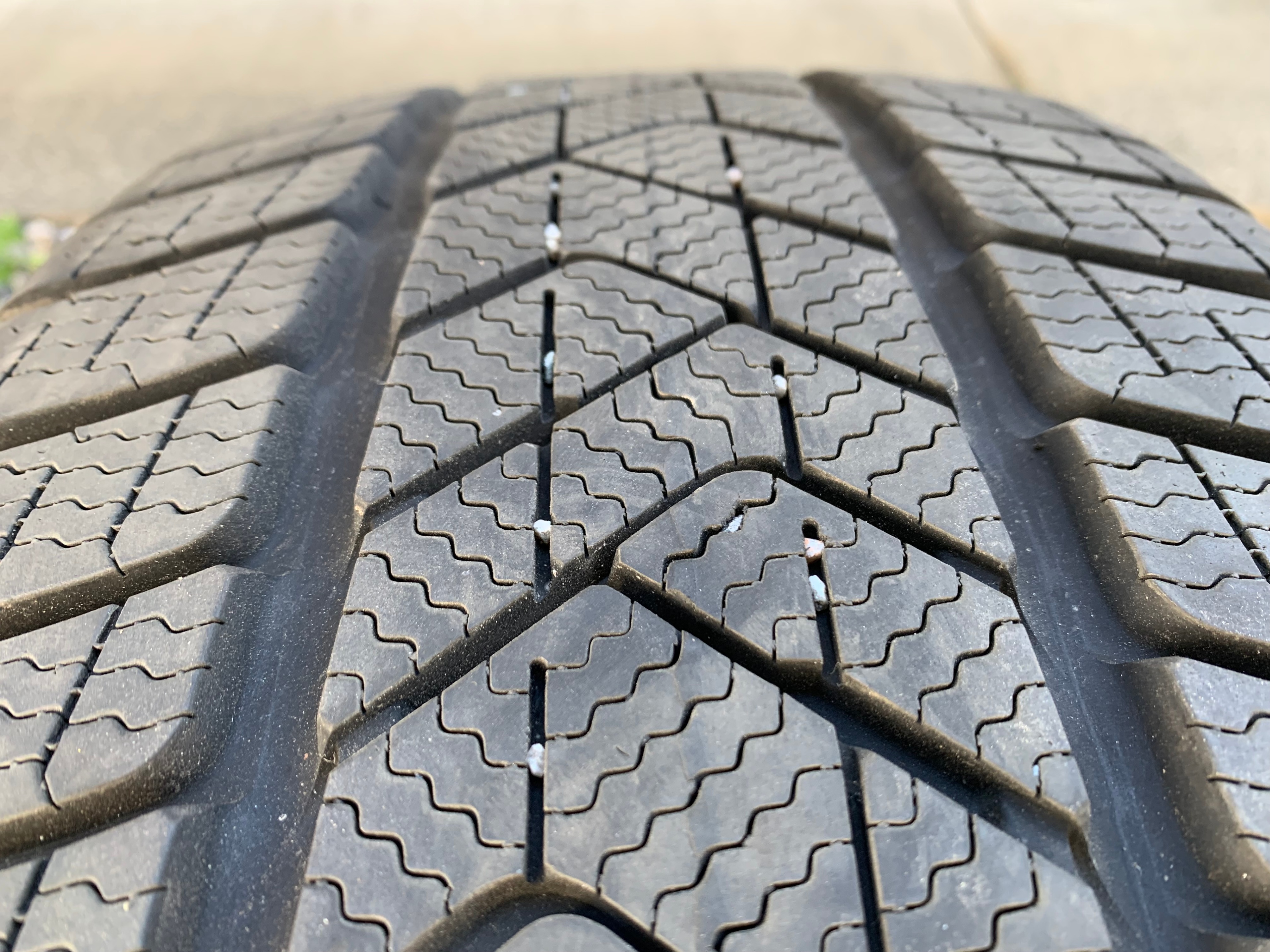 1 X single 245/45/19 Pirelli Sottozero 3 LM1 with 90% tread - photo 3