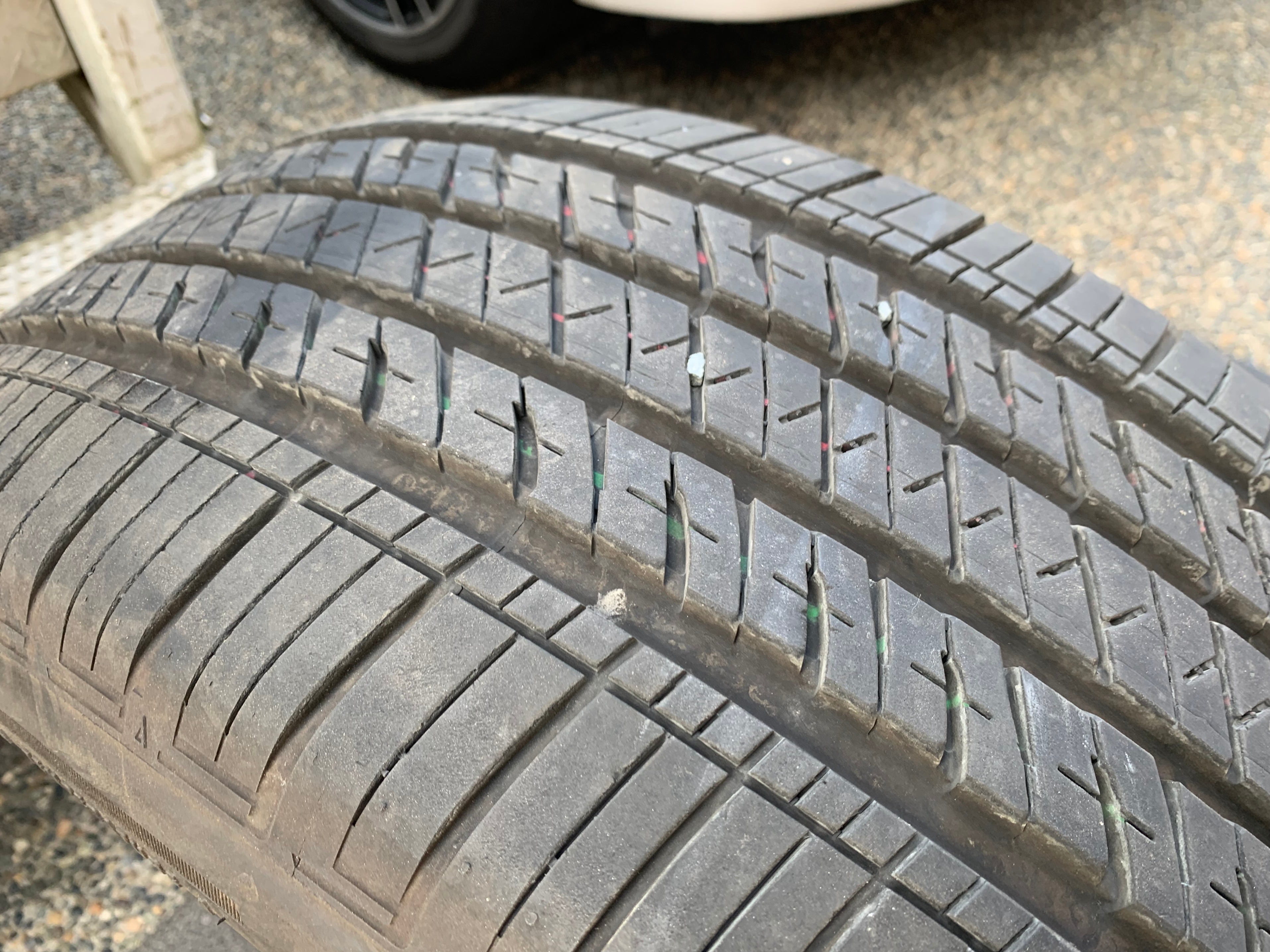 PAIR of 235/50/19 M+S Bridgestone Turanza EL450 - photo 4