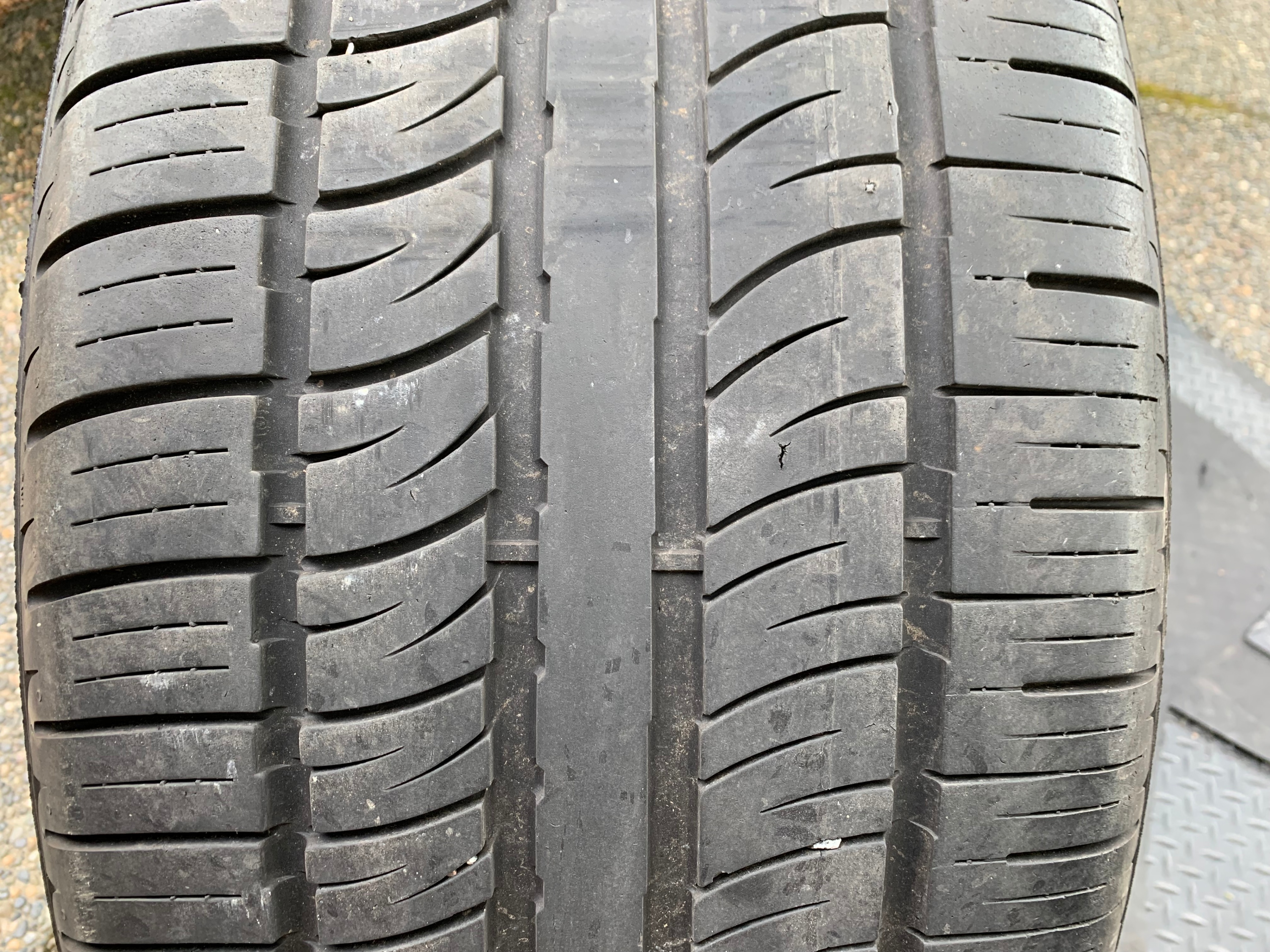 1 x single 295/40/22 Pirelli scorpion zero MO1 with 50% tread - photo 2