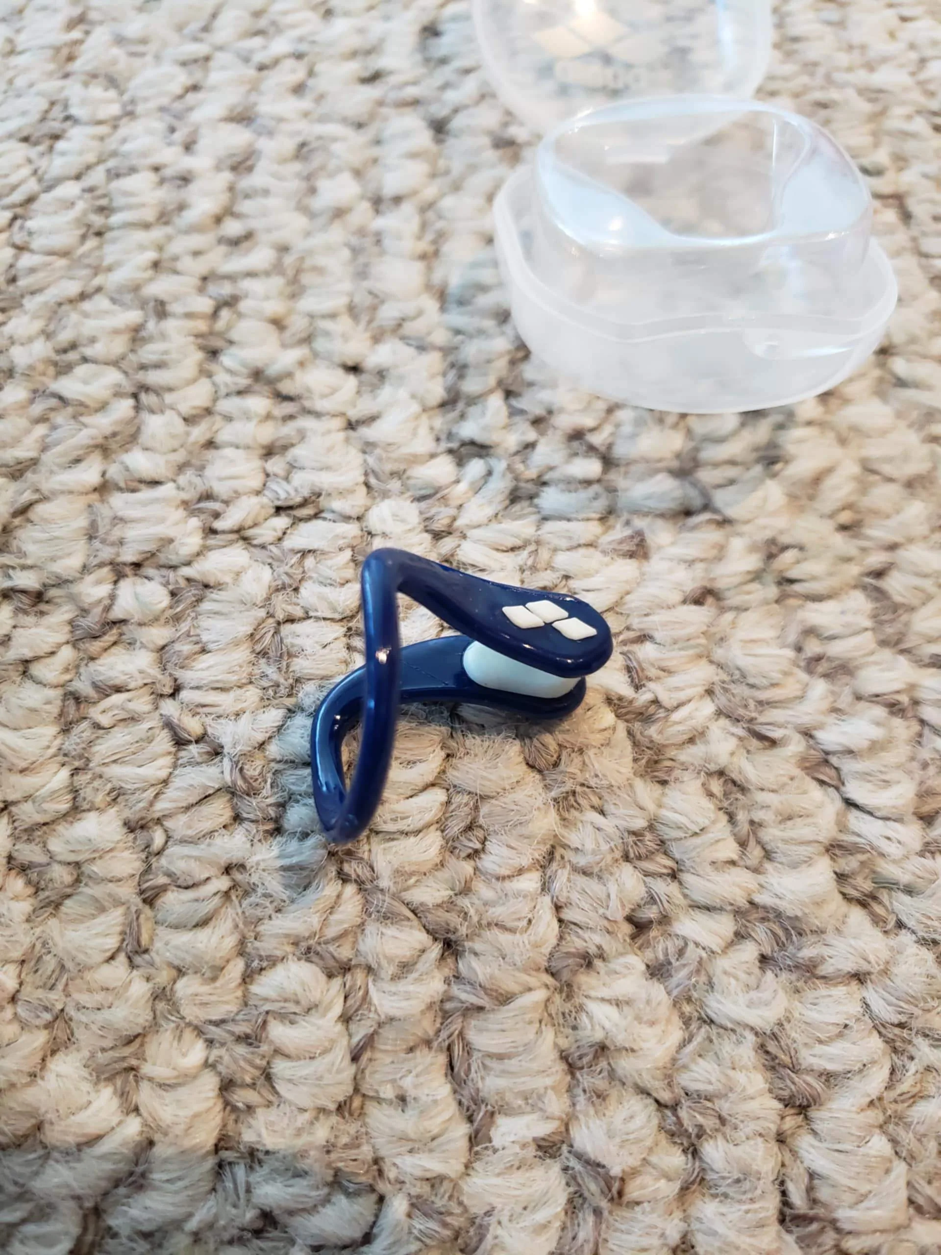 Swimming goggles, cap, nose clip set image indicator(3)