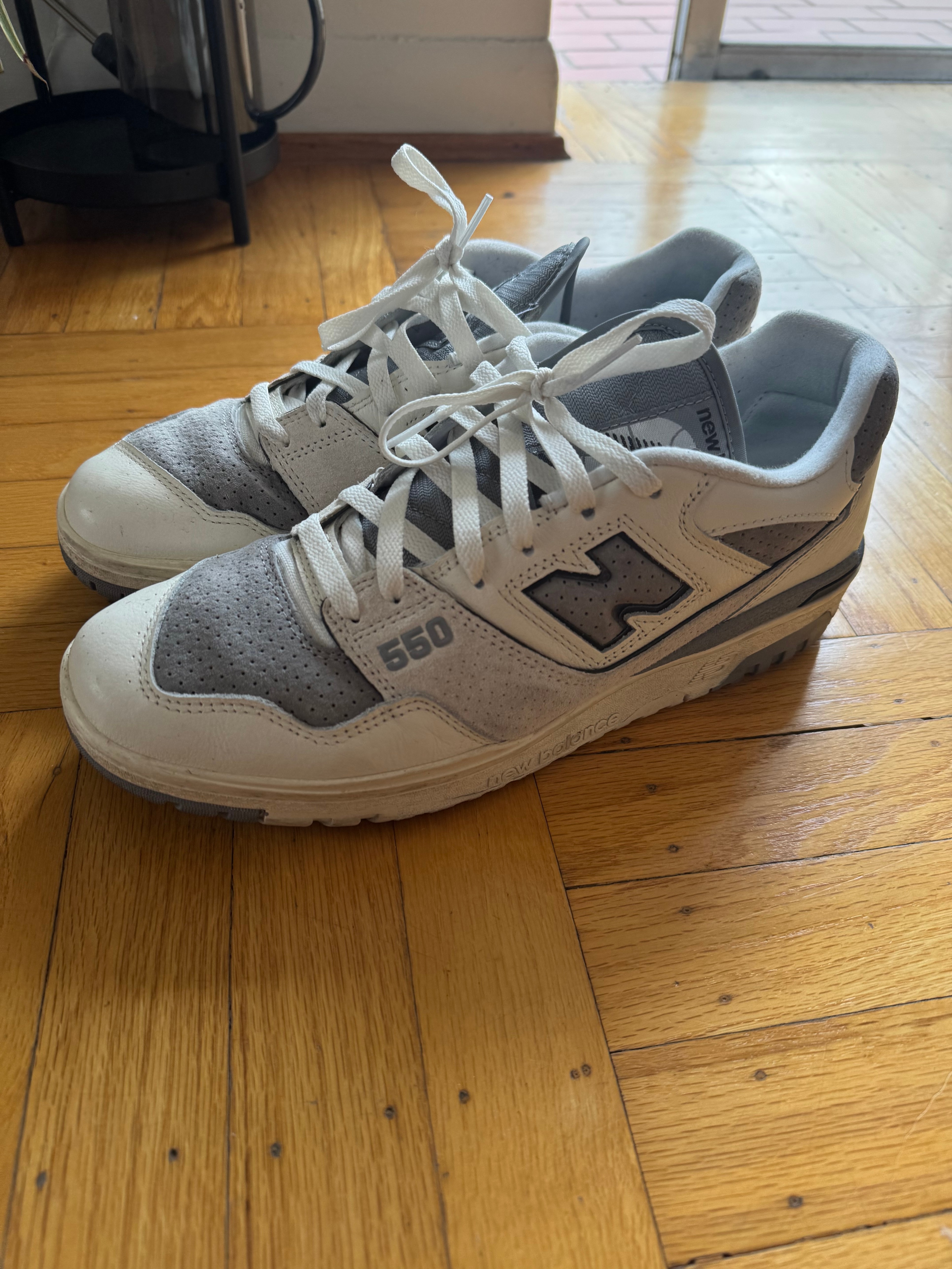 NEW BALANCE 550 - GREY/WHITE