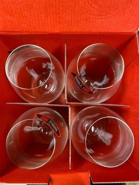 RIEDEL White & Red Wine, Stemmed Glasses (Set of 4) *Brand New* image indicator(2)