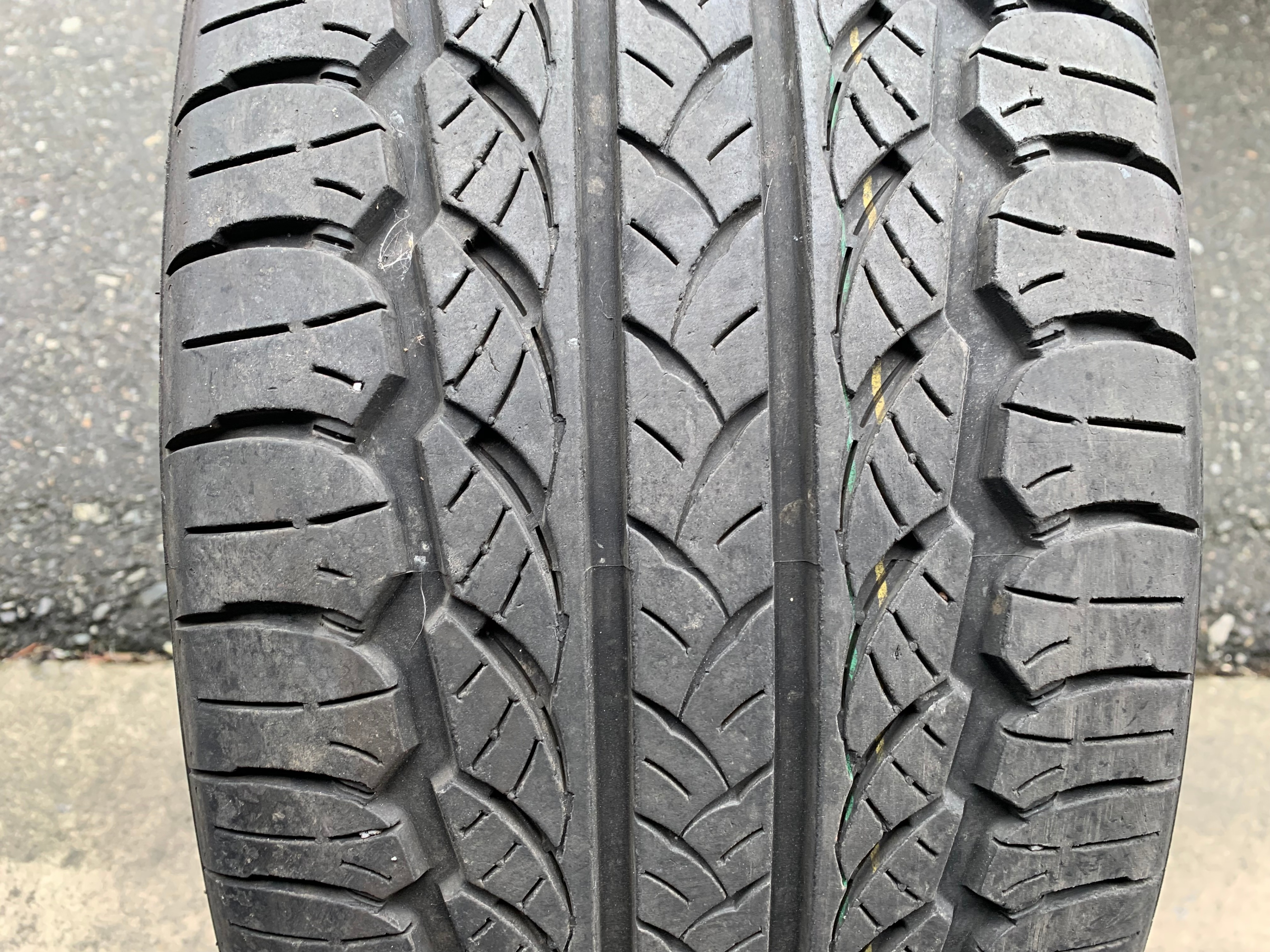 1 x single 235/40/18 95V M+S Kumho ecsta PA31 with 80% tread - photo 2
