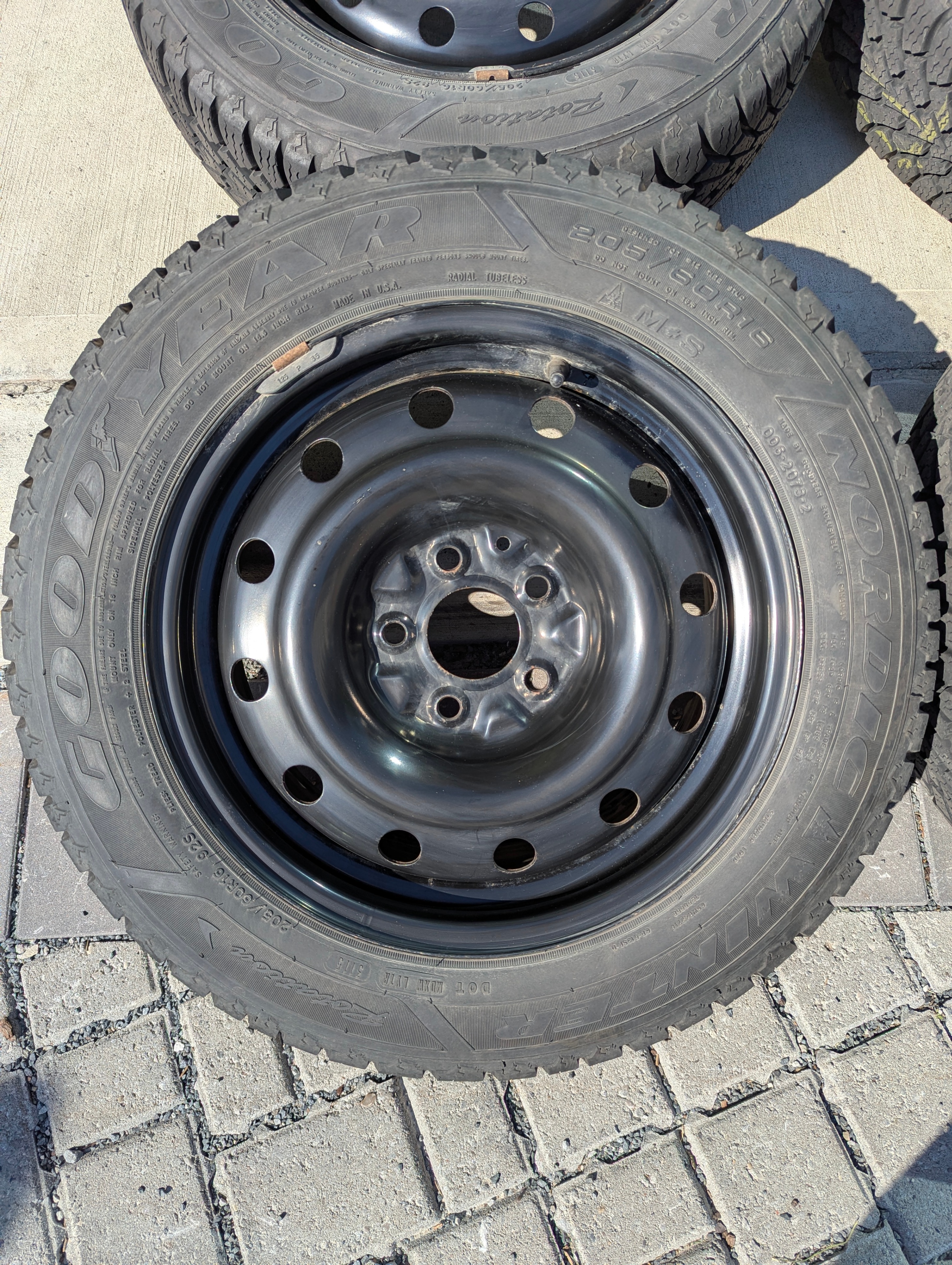 205/60/16 Goodyear Nordic Winter Tires w/ storage bags - photo 2